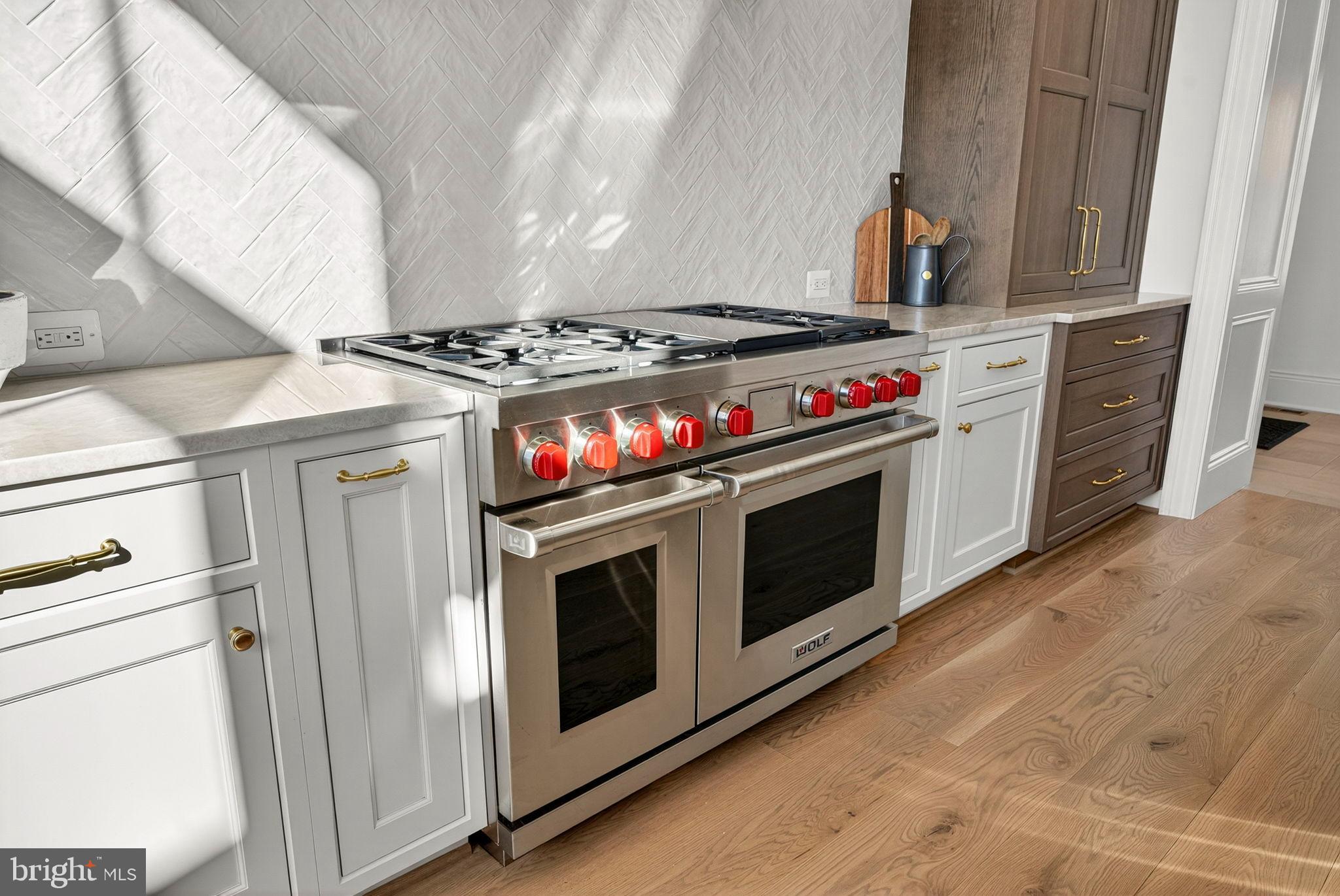 ESTATES @ CREIGHTON FARM - Residential