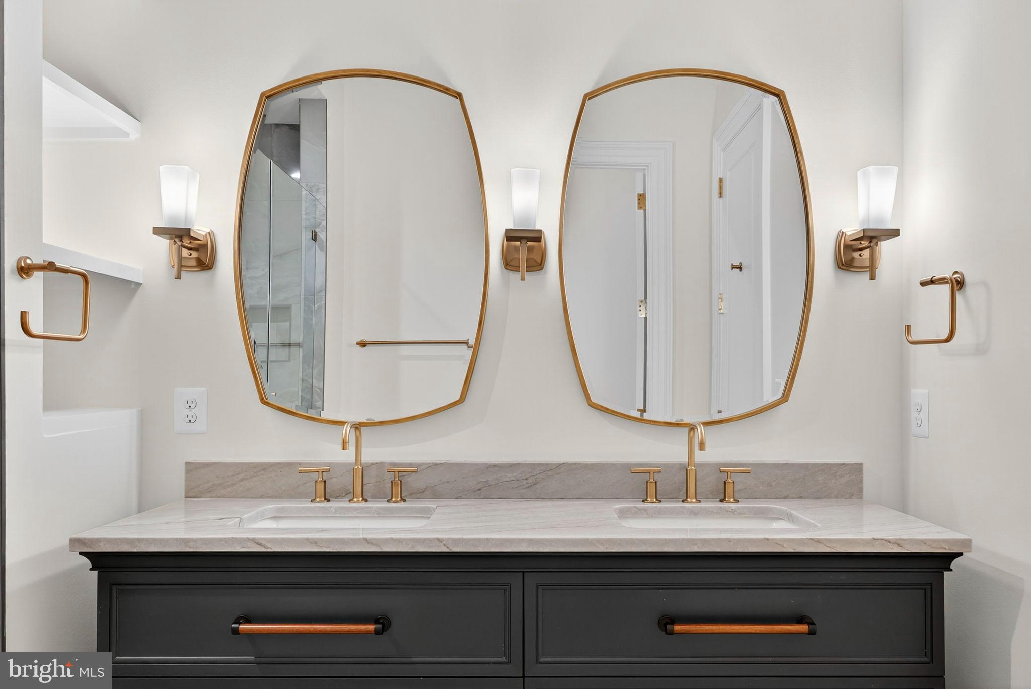 ESTATES @ CREIGHTON FARM - Residential