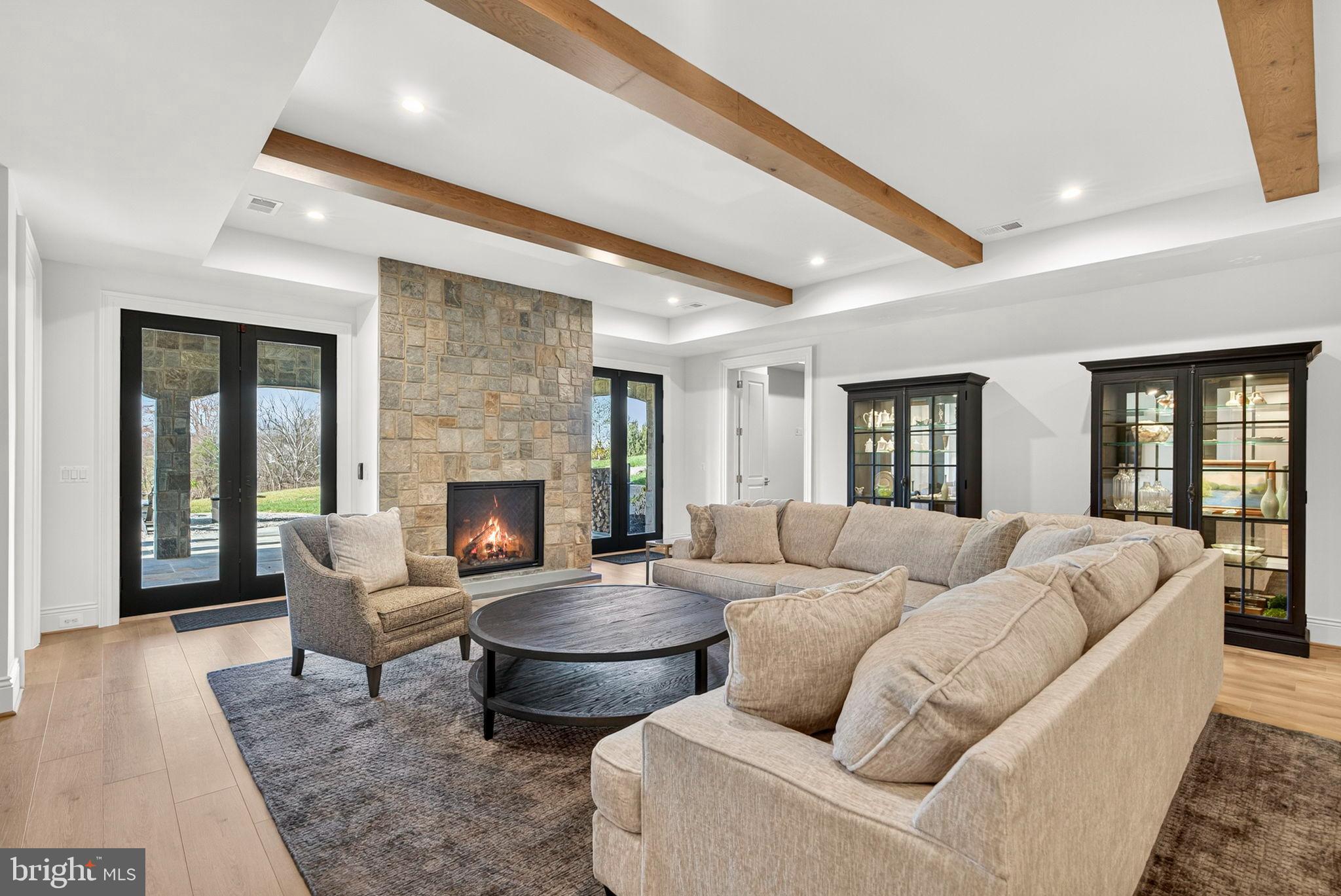 ESTATES @ CREIGHTON FARM - Residential