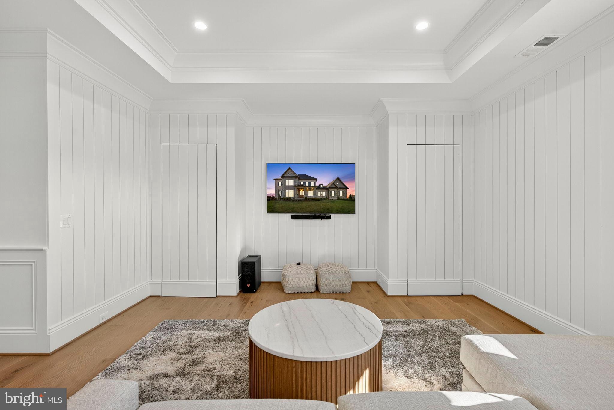 ESTATES @ CREIGHTON FARM - Residential