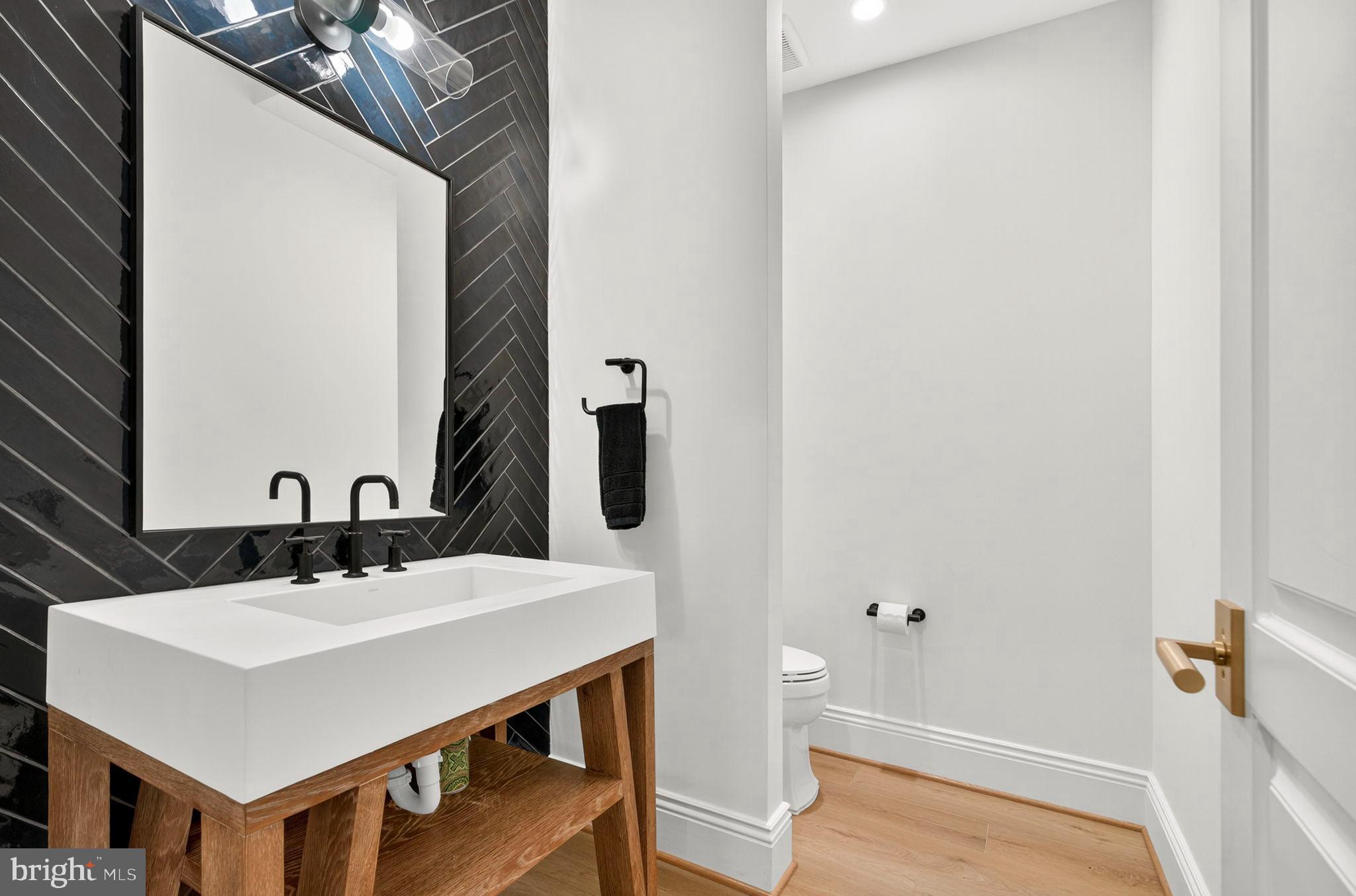 ESTATES @ CREIGHTON FARM - Residential