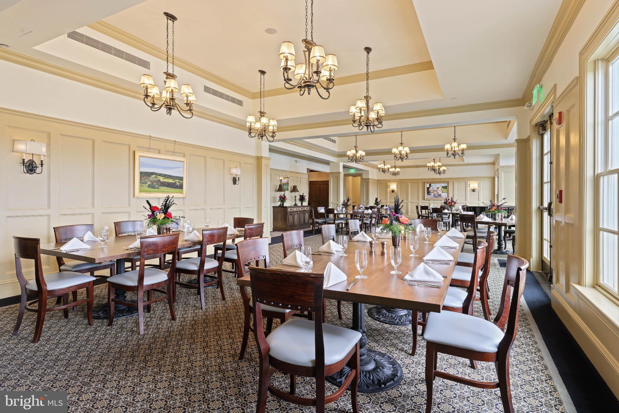 ESTATES @ CREIGHTON FARM - Residential