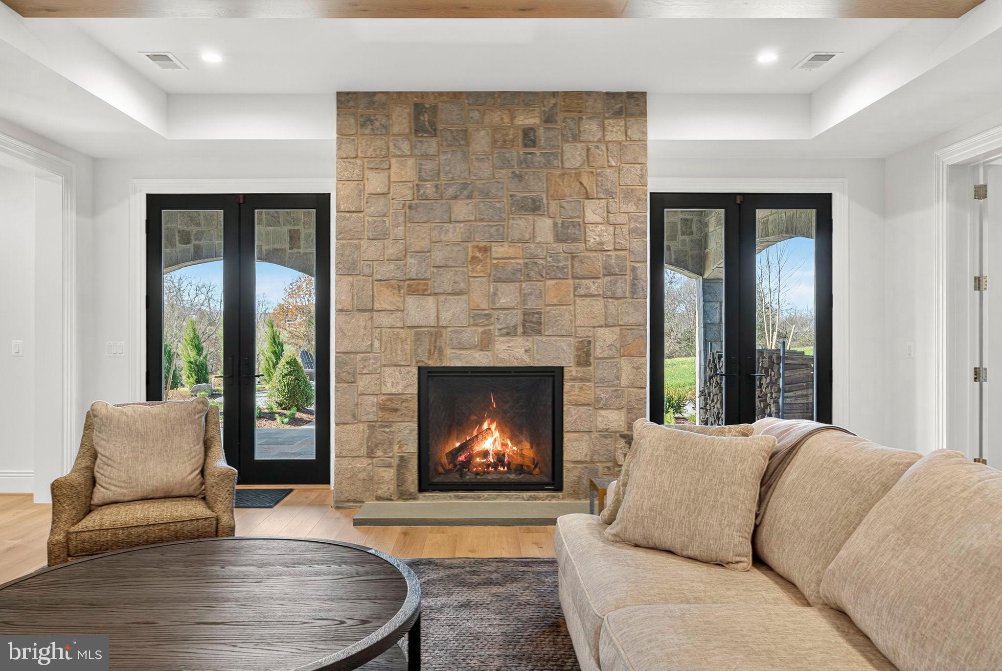 ESTATES @ CREIGHTON FARM - Residential