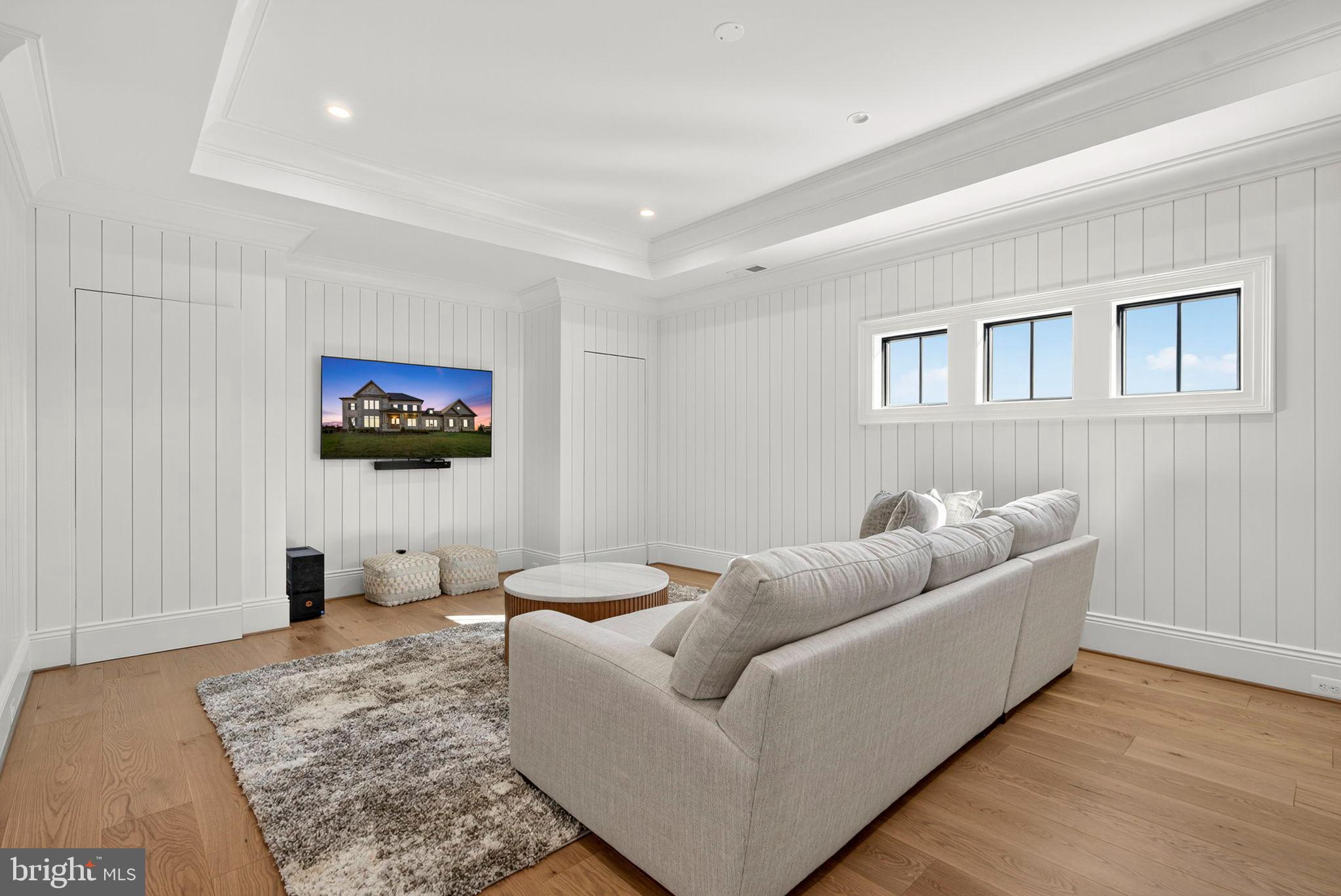 ESTATES @ CREIGHTON FARM - Residential