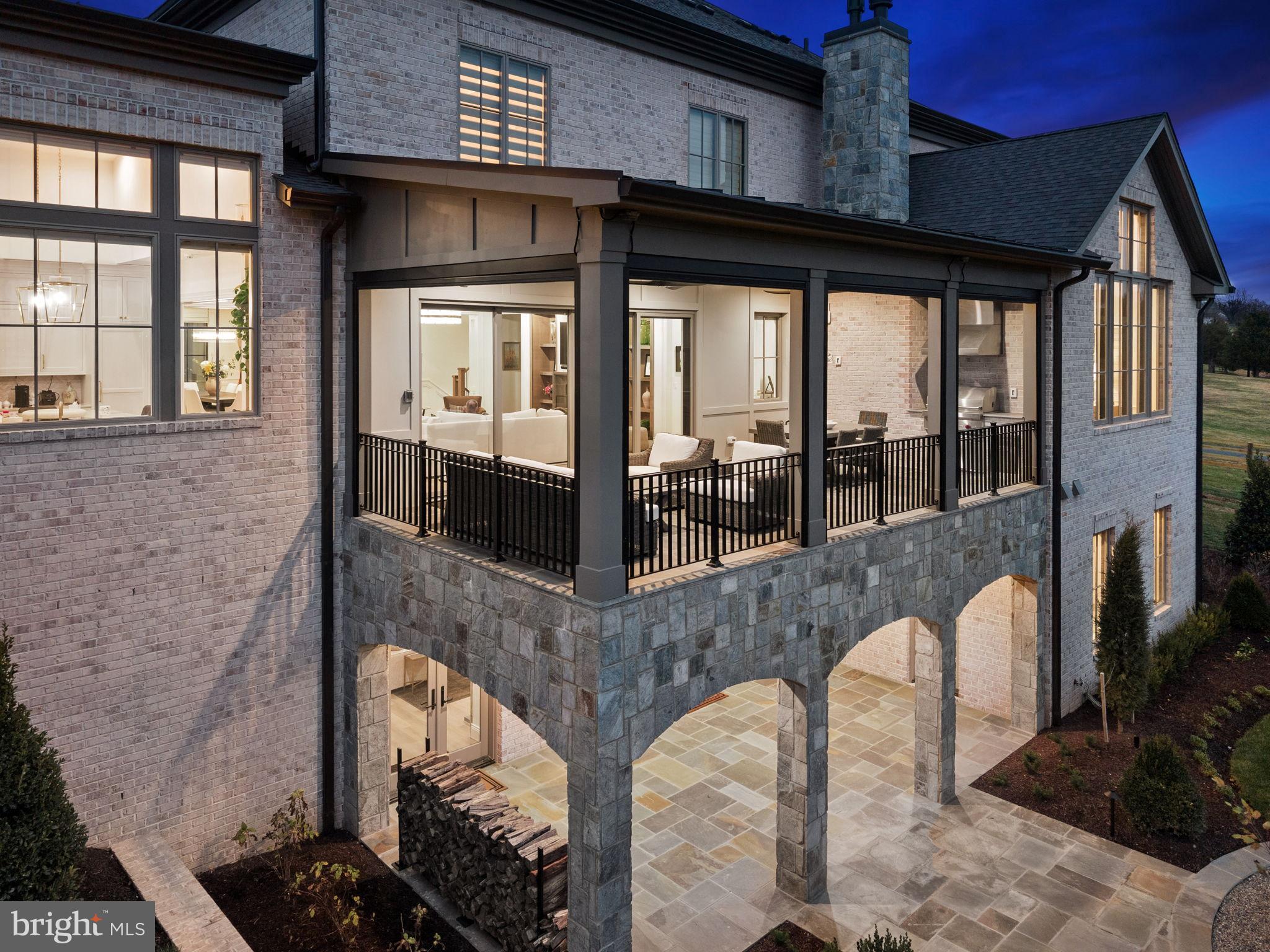 ESTATES @ CREIGHTON FARM - Residential