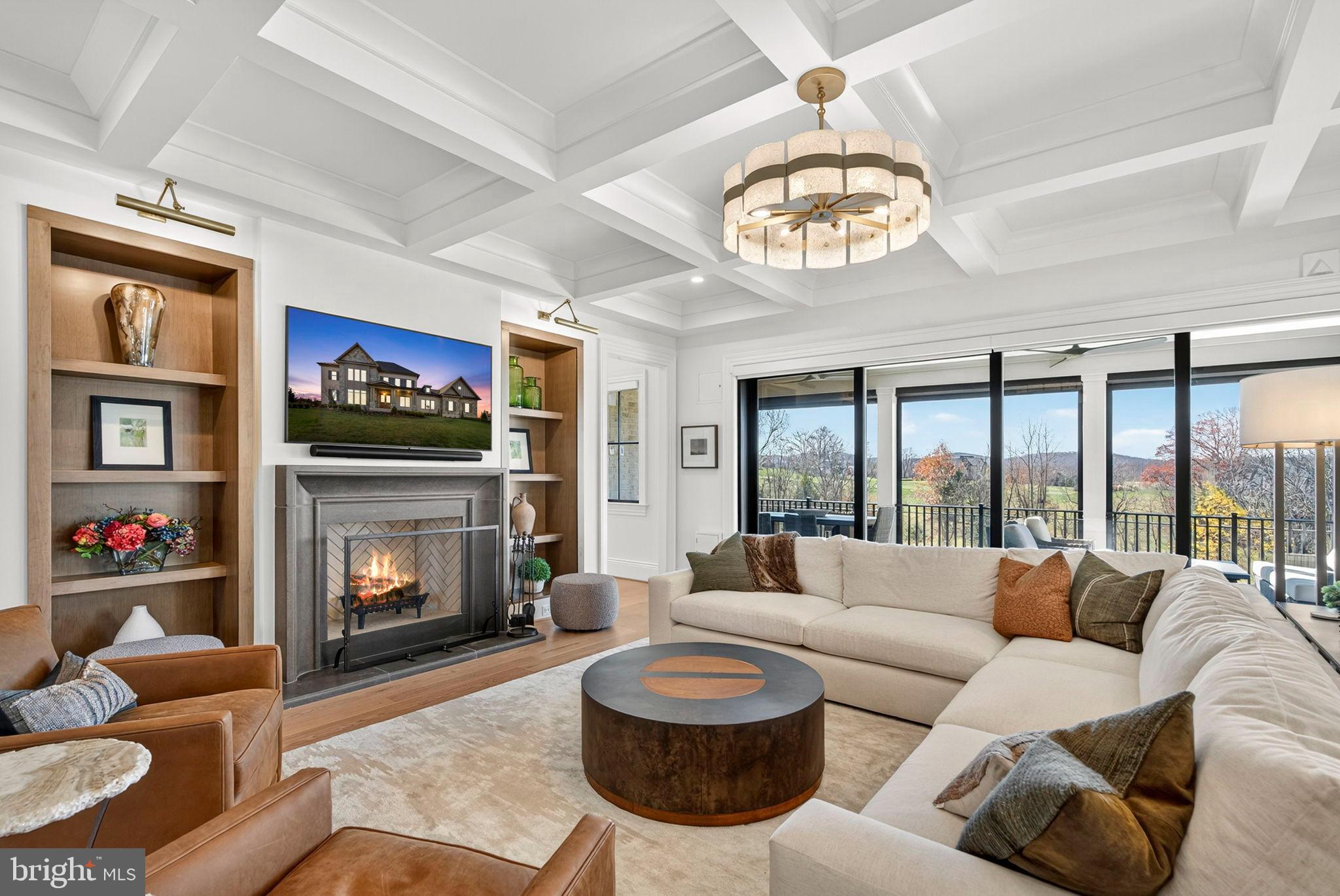 ESTATES @ CREIGHTON FARM - Residential