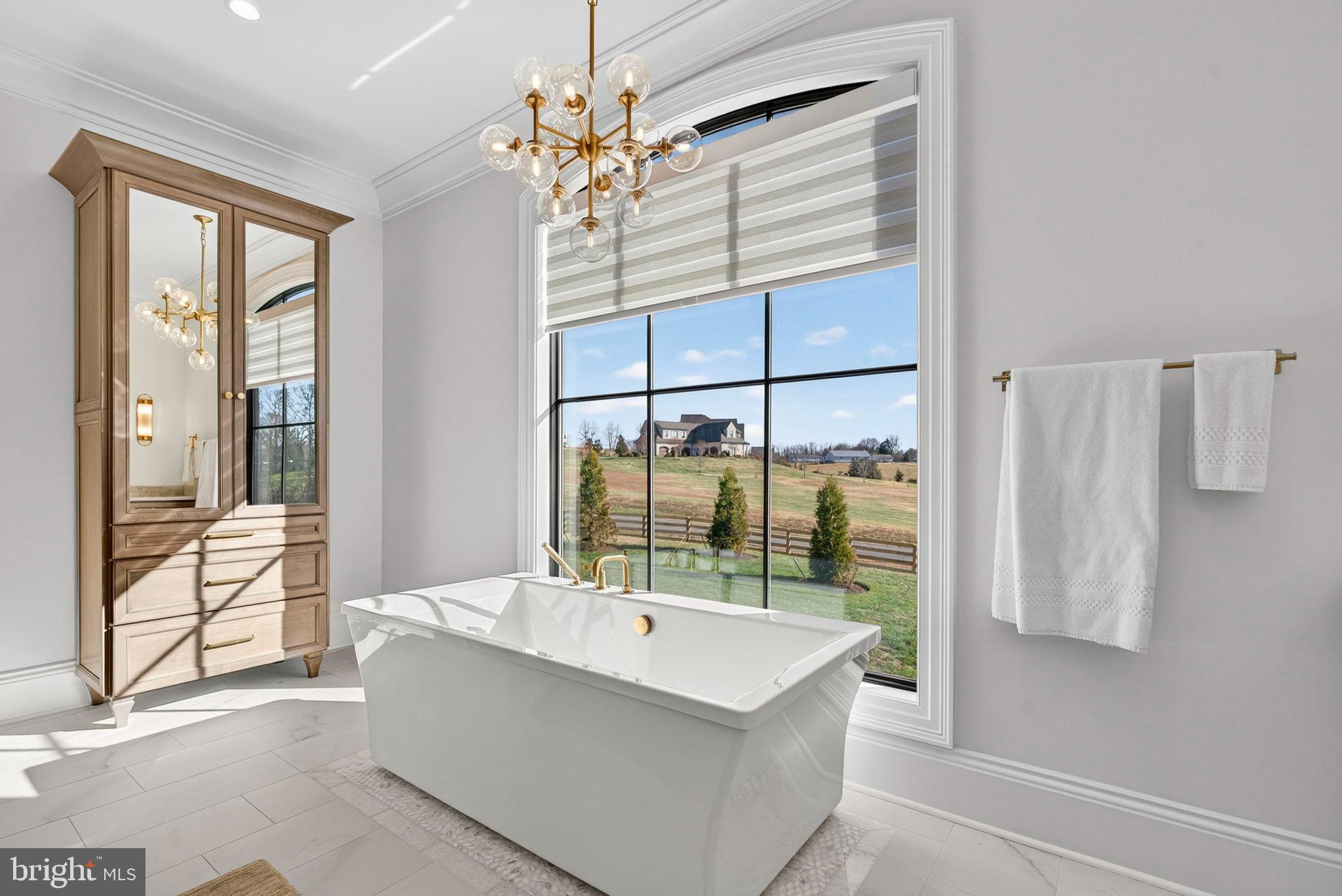 ESTATES @ CREIGHTON FARM - Residential