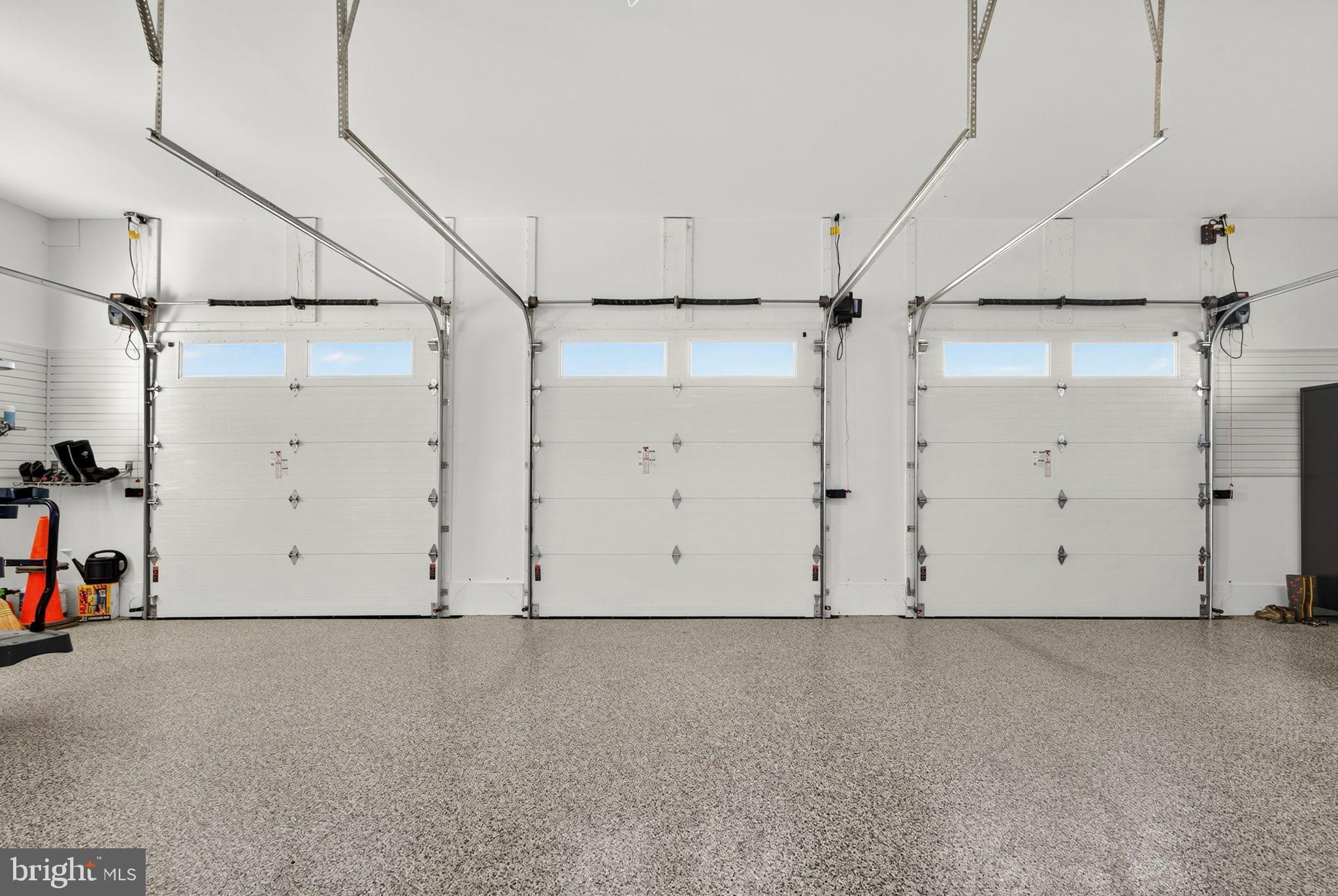 ESTATES @ CREIGHTON FARM - Residential