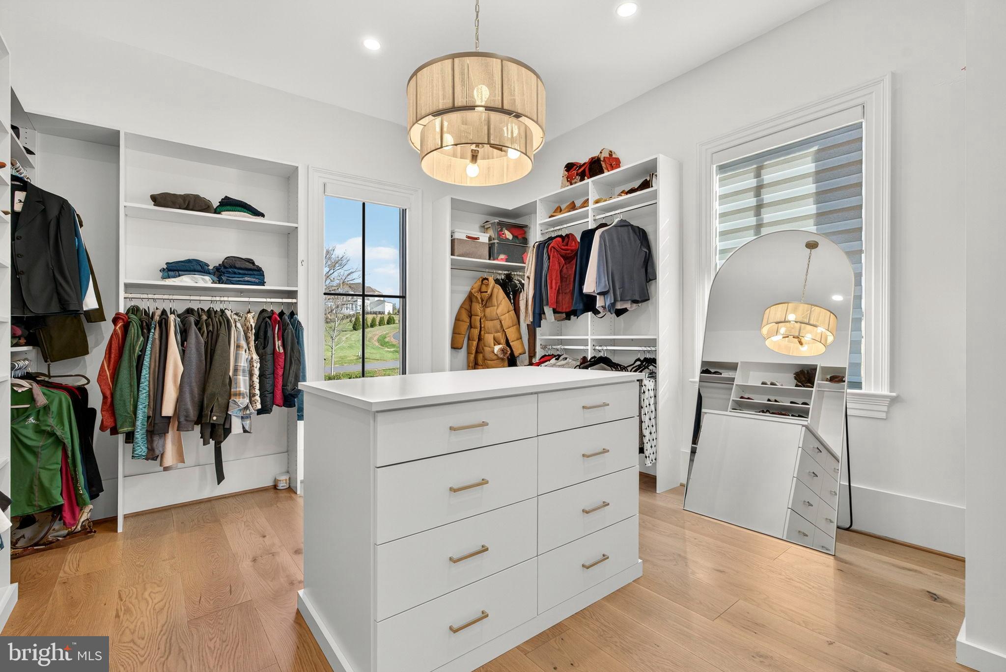 ESTATES @ CREIGHTON FARM - Residential