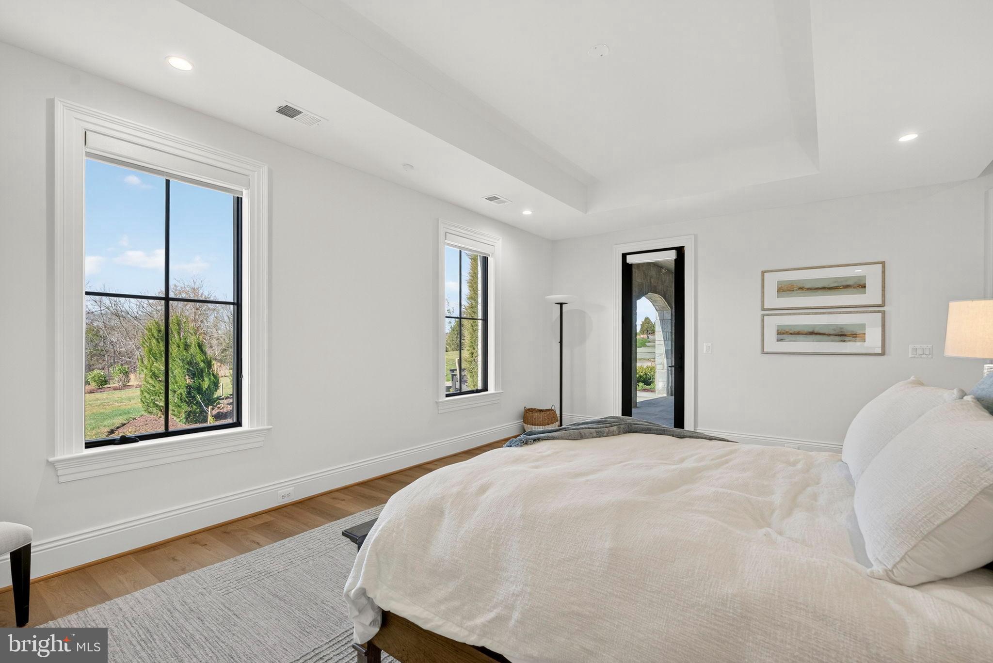 ESTATES @ CREIGHTON FARM - Residential