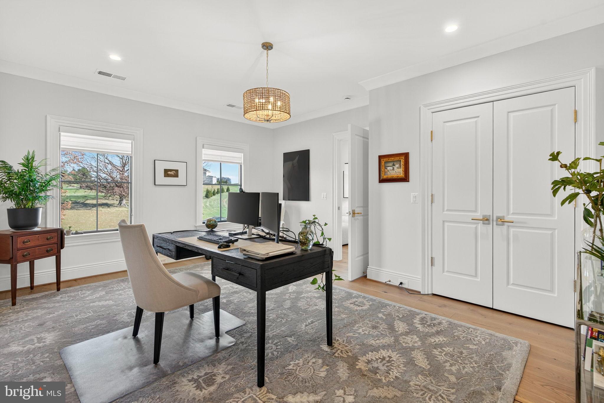 ESTATES @ CREIGHTON FARM - Residential