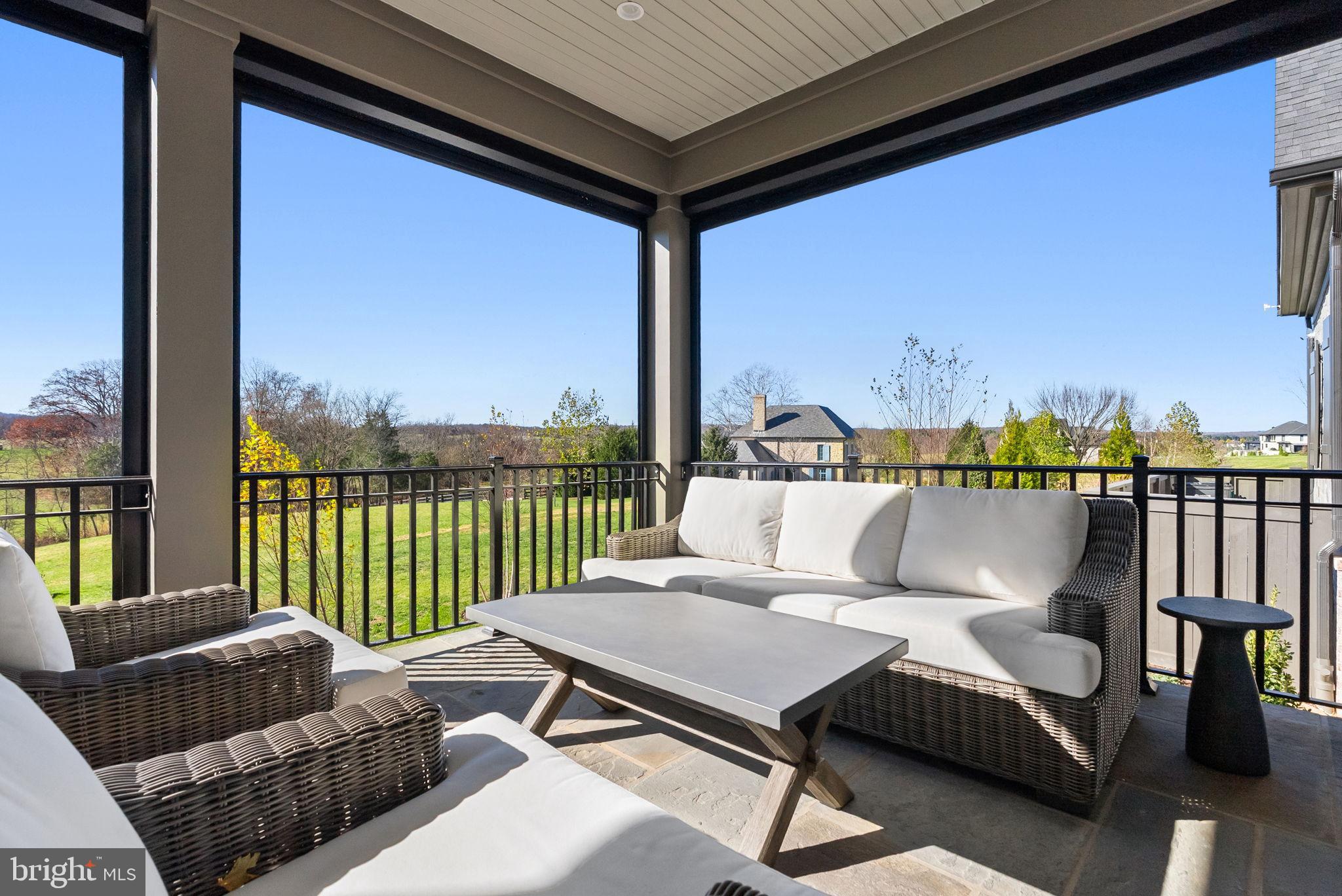 ESTATES @ CREIGHTON FARM - Residential