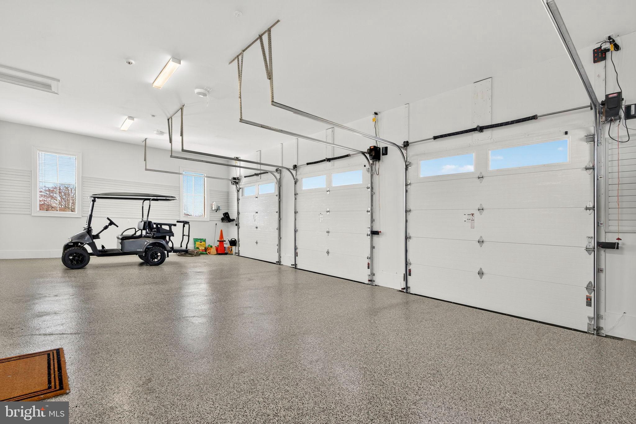 ESTATES @ CREIGHTON FARM - Residential