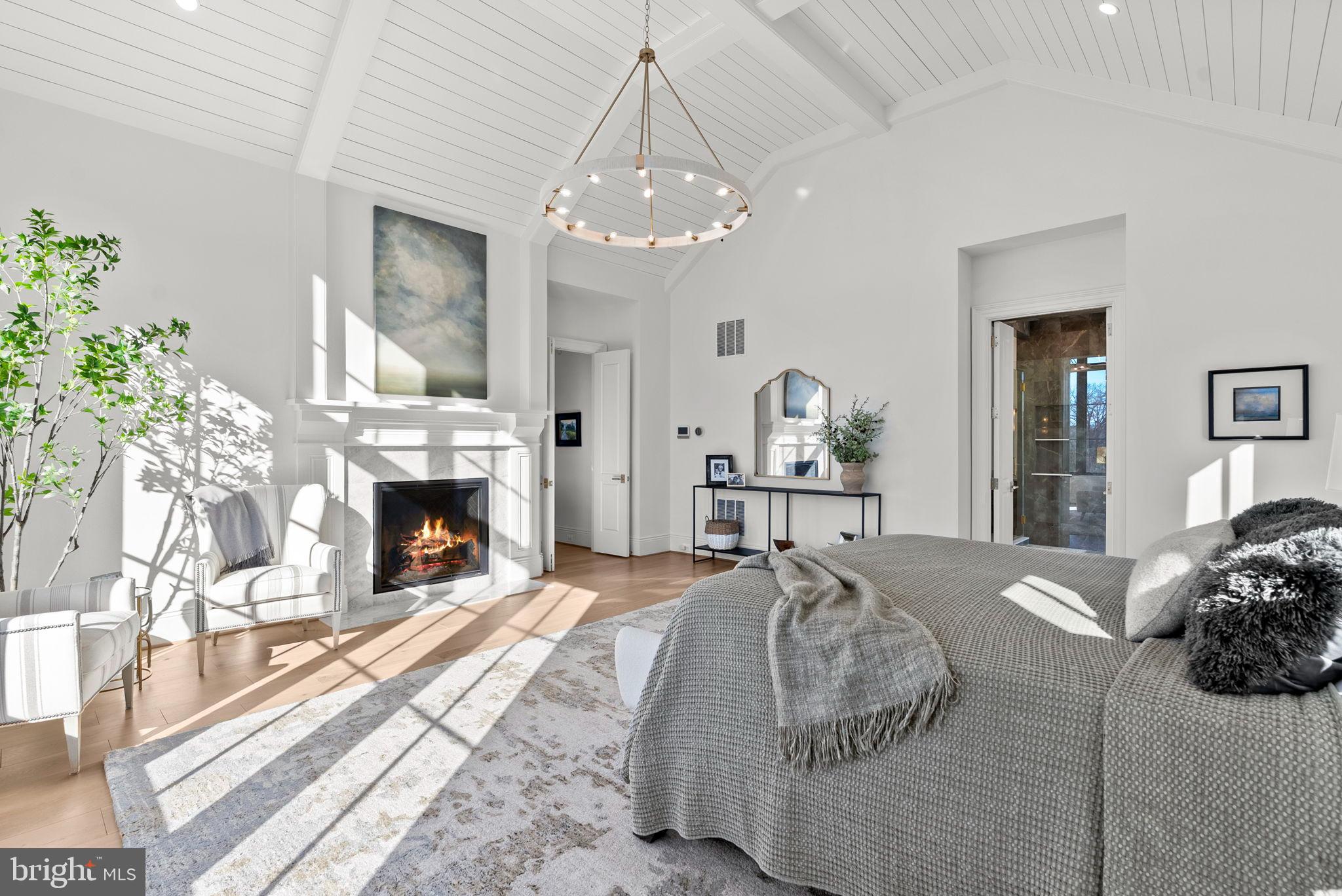 ESTATES @ CREIGHTON FARM - Residential