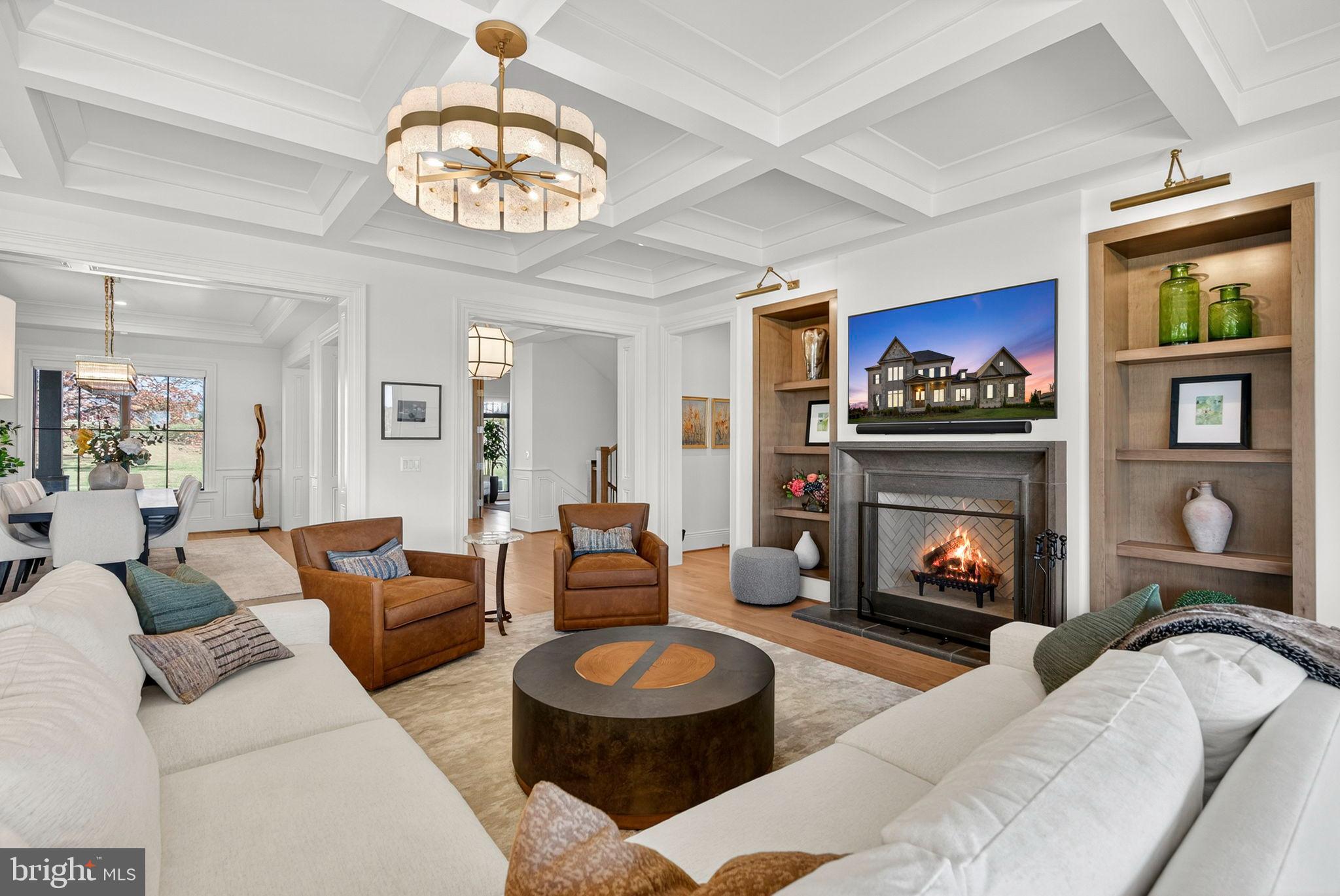 ESTATES @ CREIGHTON FARM - Residential