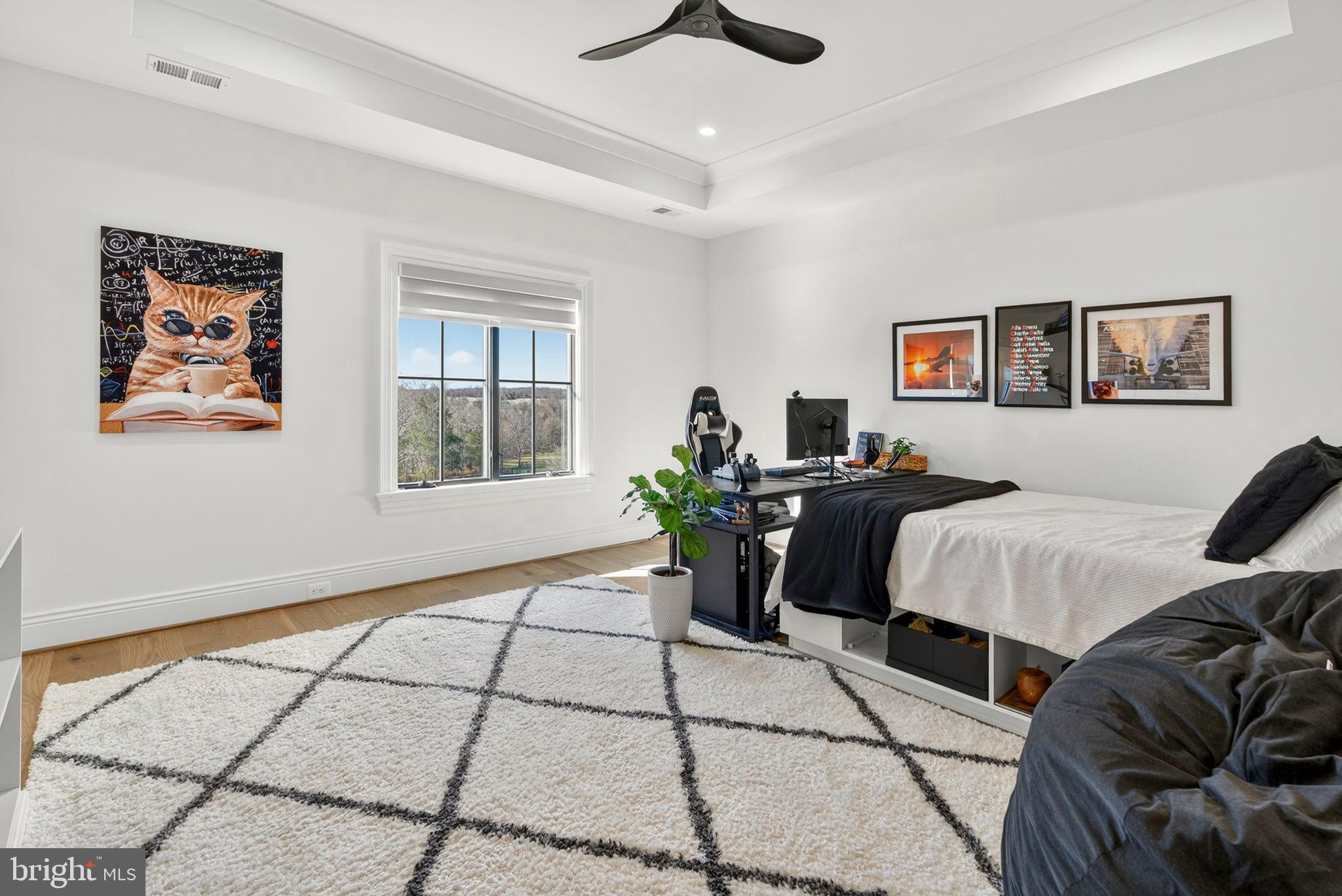 ESTATES @ CREIGHTON FARM - Residential