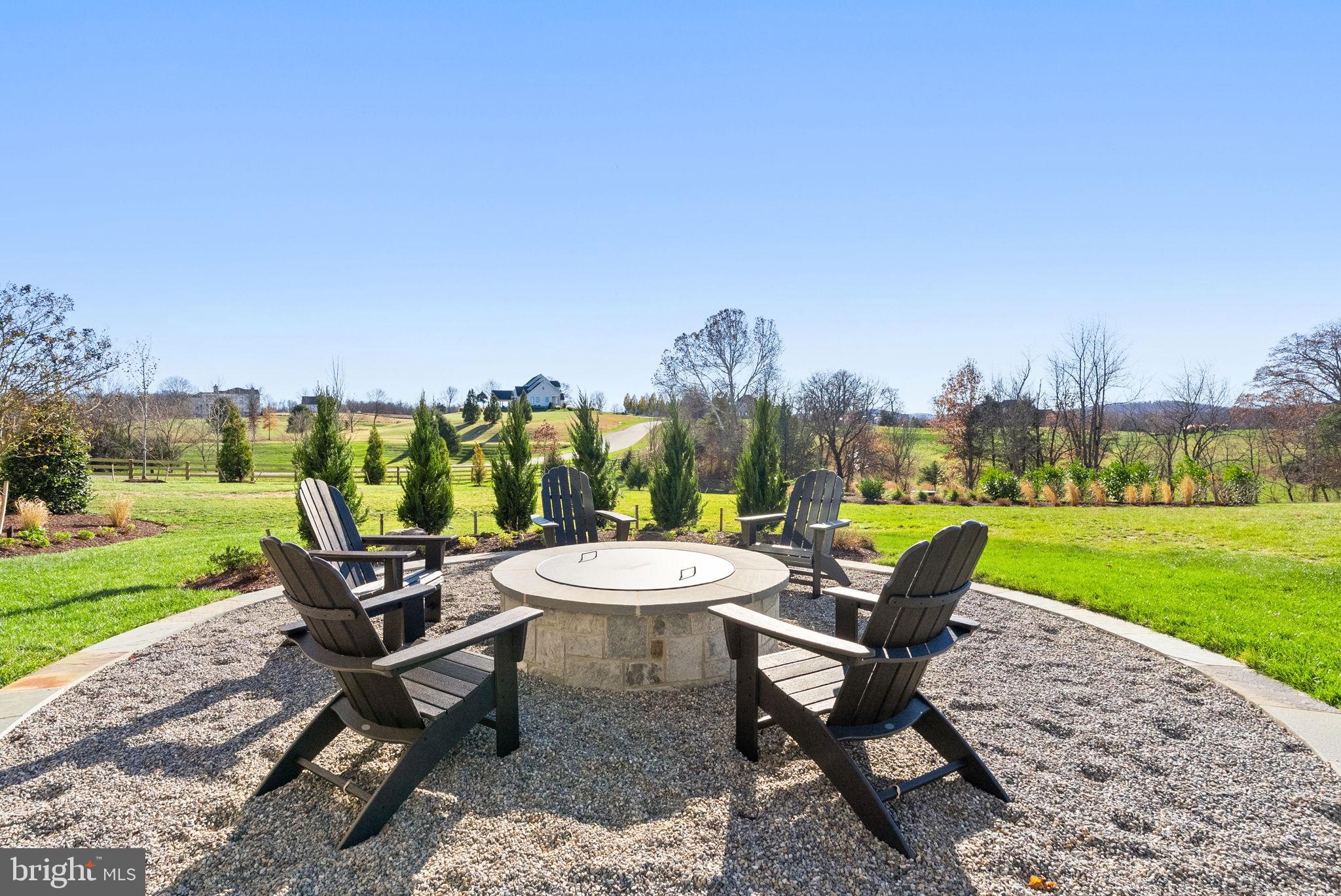 ESTATES @ CREIGHTON FARM - Residential