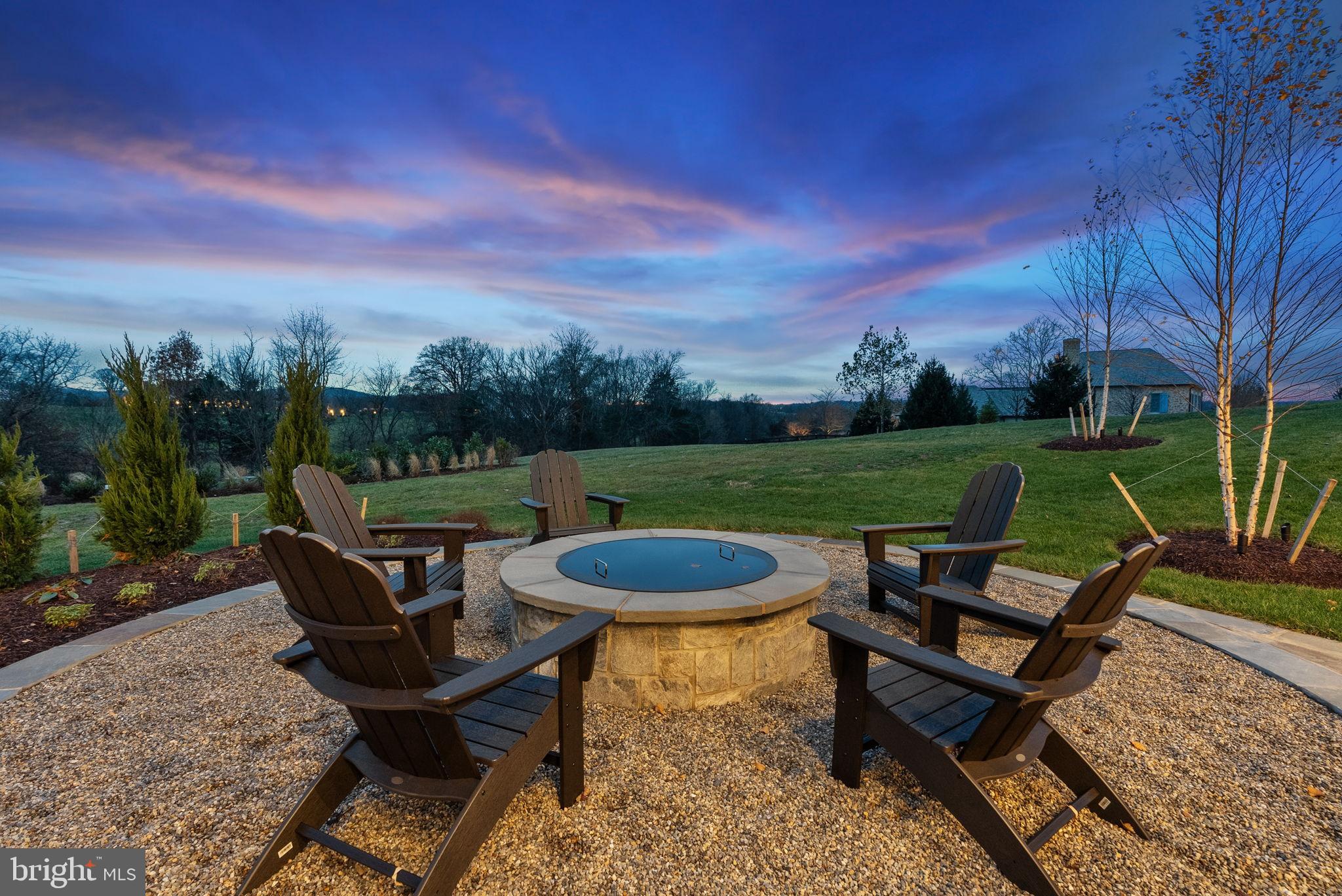 ESTATES @ CREIGHTON FARM - Residential