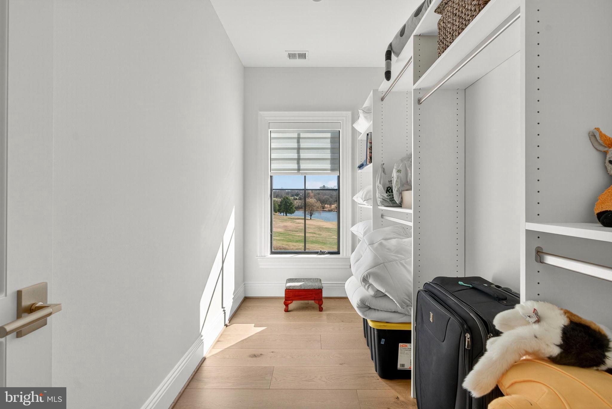 ESTATES @ CREIGHTON FARM - Residential