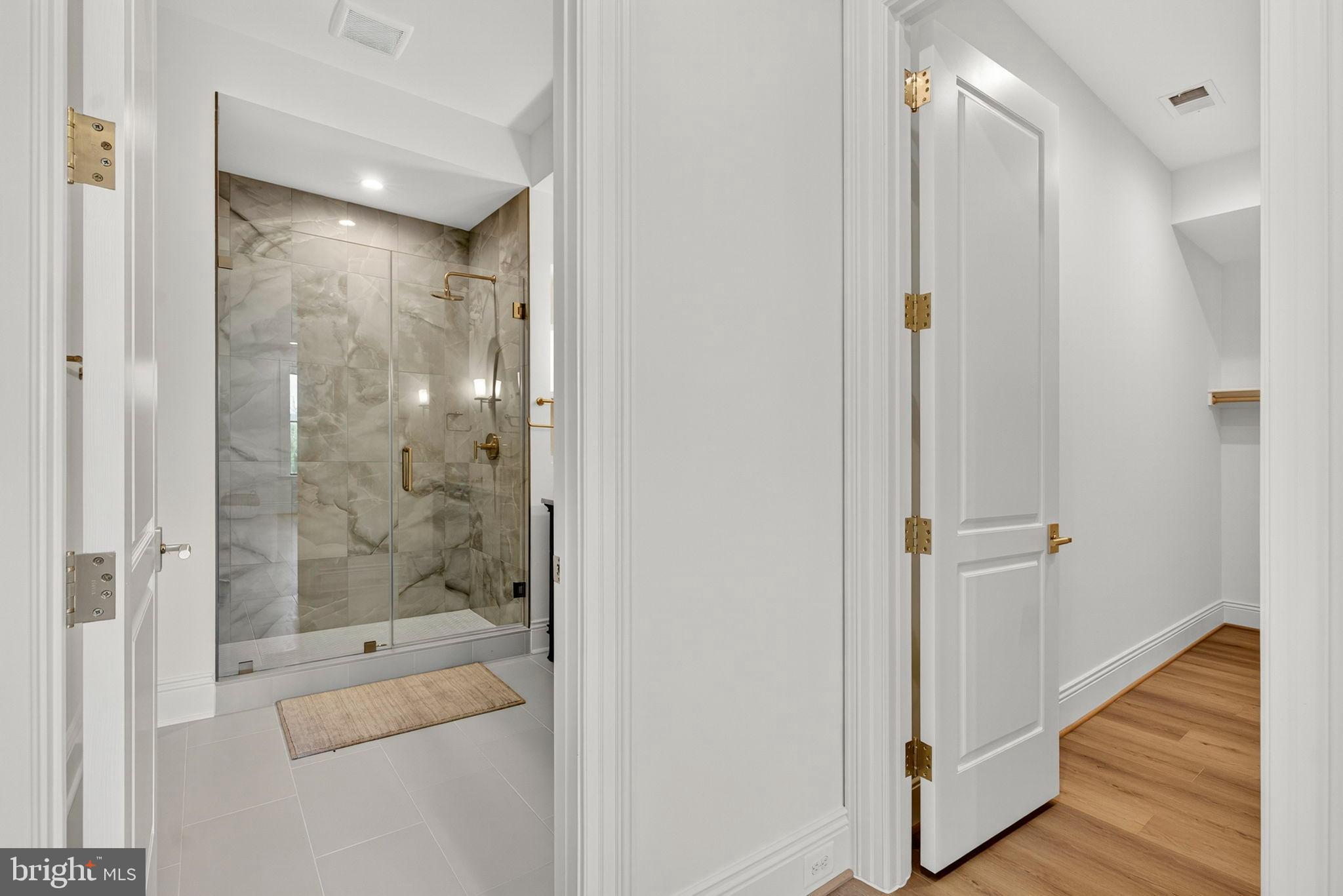 ESTATES @ CREIGHTON FARM - Residential