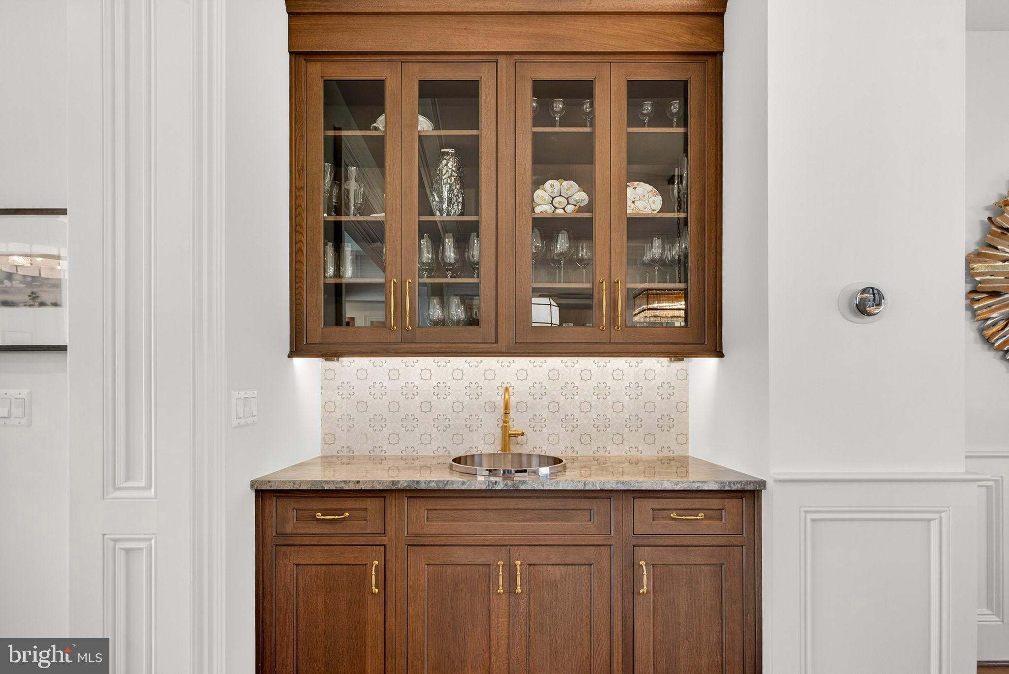 ESTATES @ CREIGHTON FARM - Residential