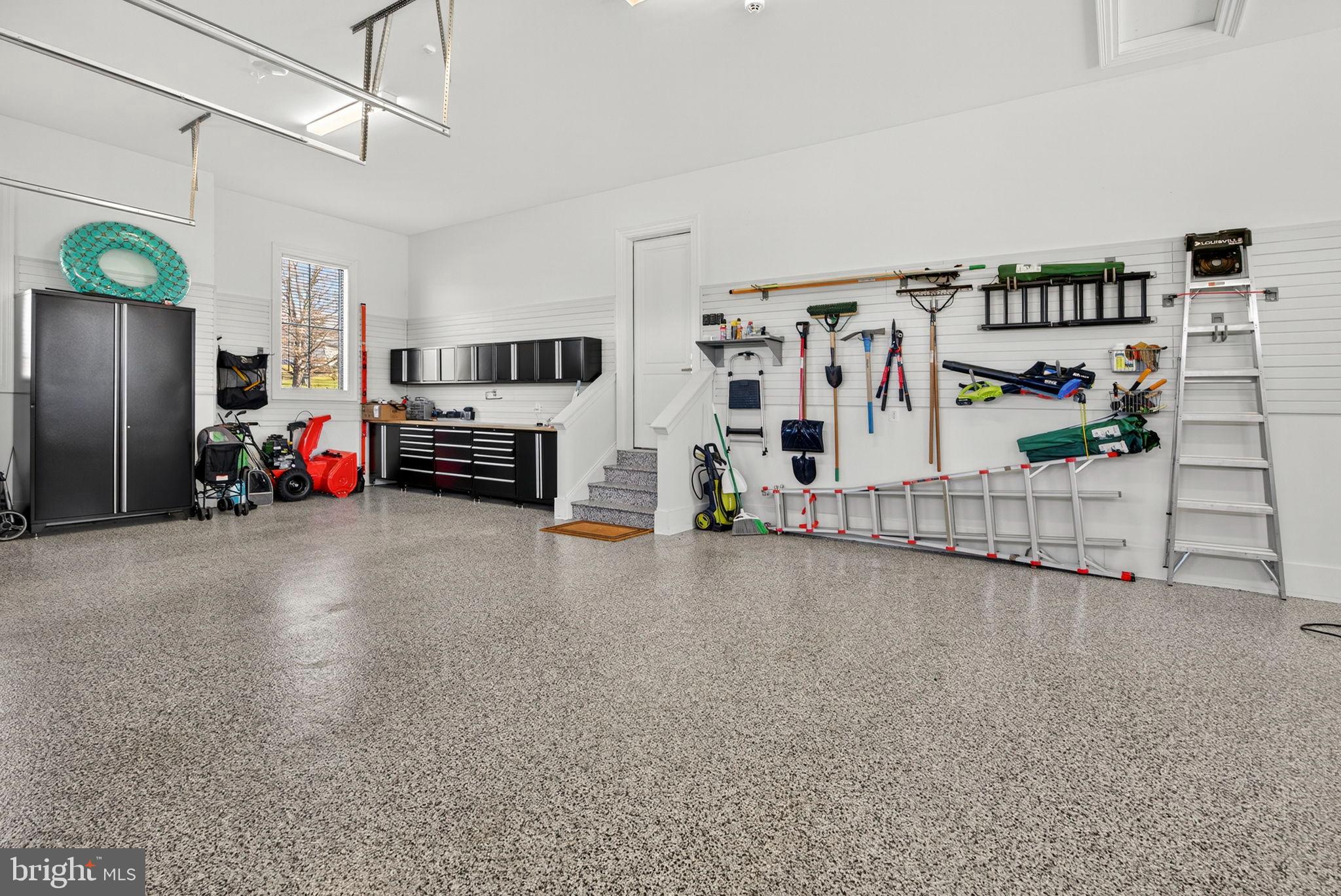 ESTATES @ CREIGHTON FARM - Residential