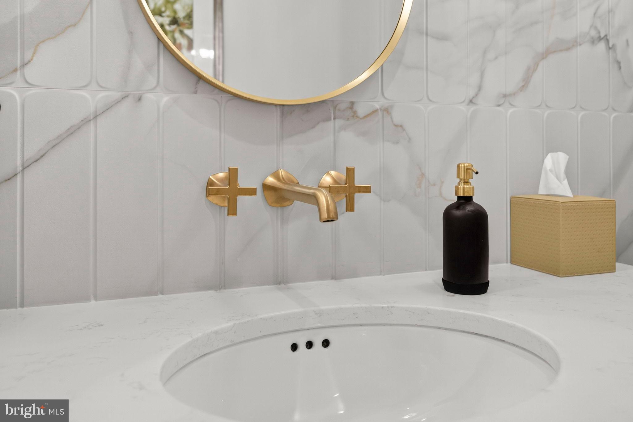 ESTATES @ CREIGHTON FARM - Residential