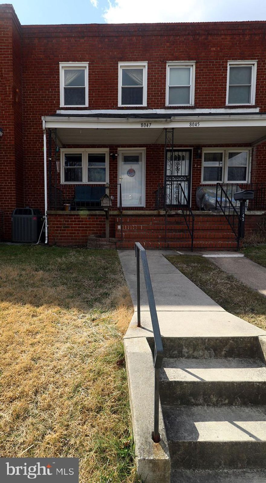 Under $200k, bring your best offer for this 3-bedroom, 1-bathroom home located across the street from the park.# full levels of living space waiting for your personal touch. ACROSS FROM THE PARK AND BEAR CREEK , THREE BLOCKS FROM EASTCREST SWIMMING POOL AND BOATING CLUB!