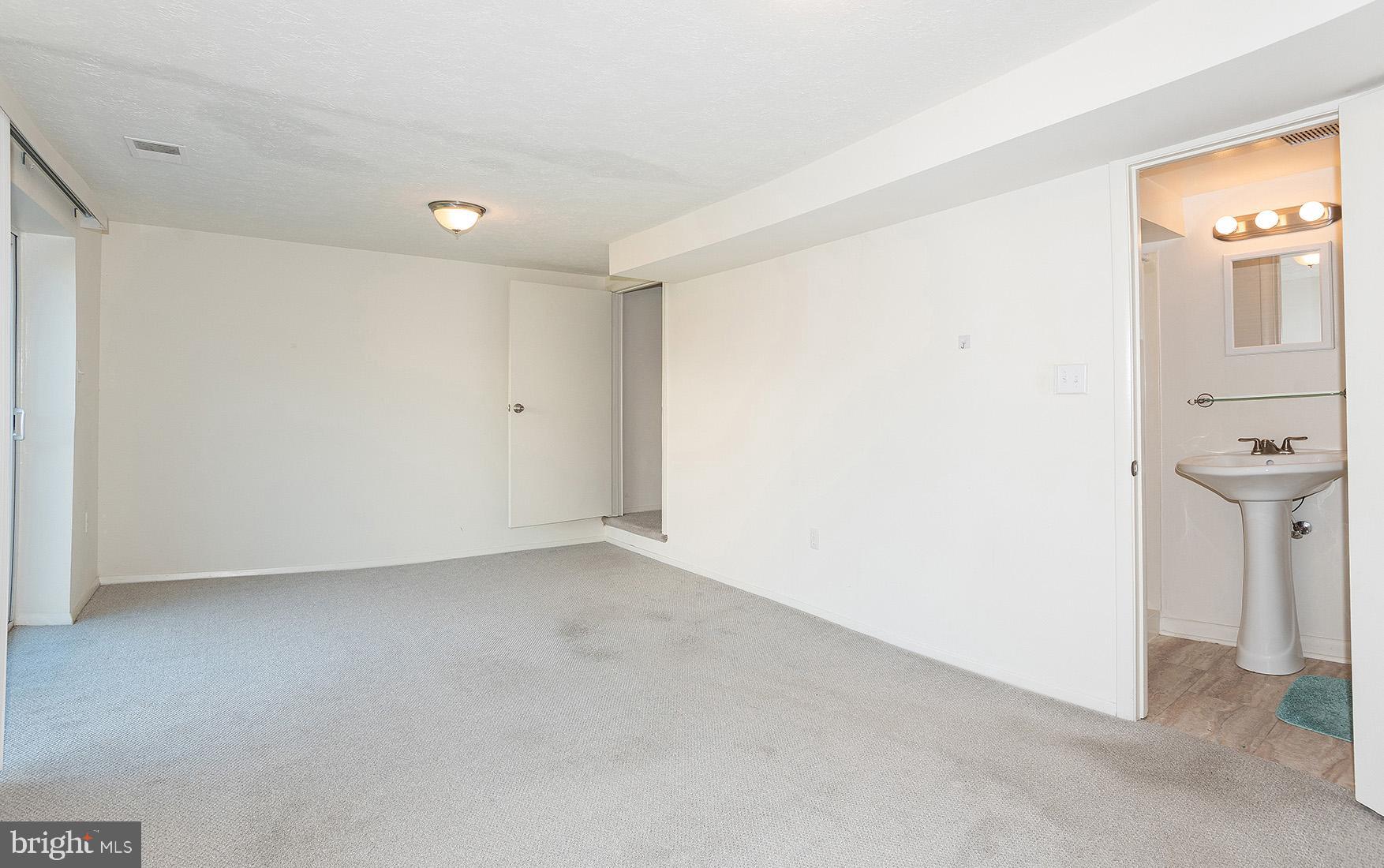 BROADFIELD AT WILTON FARM - Residential