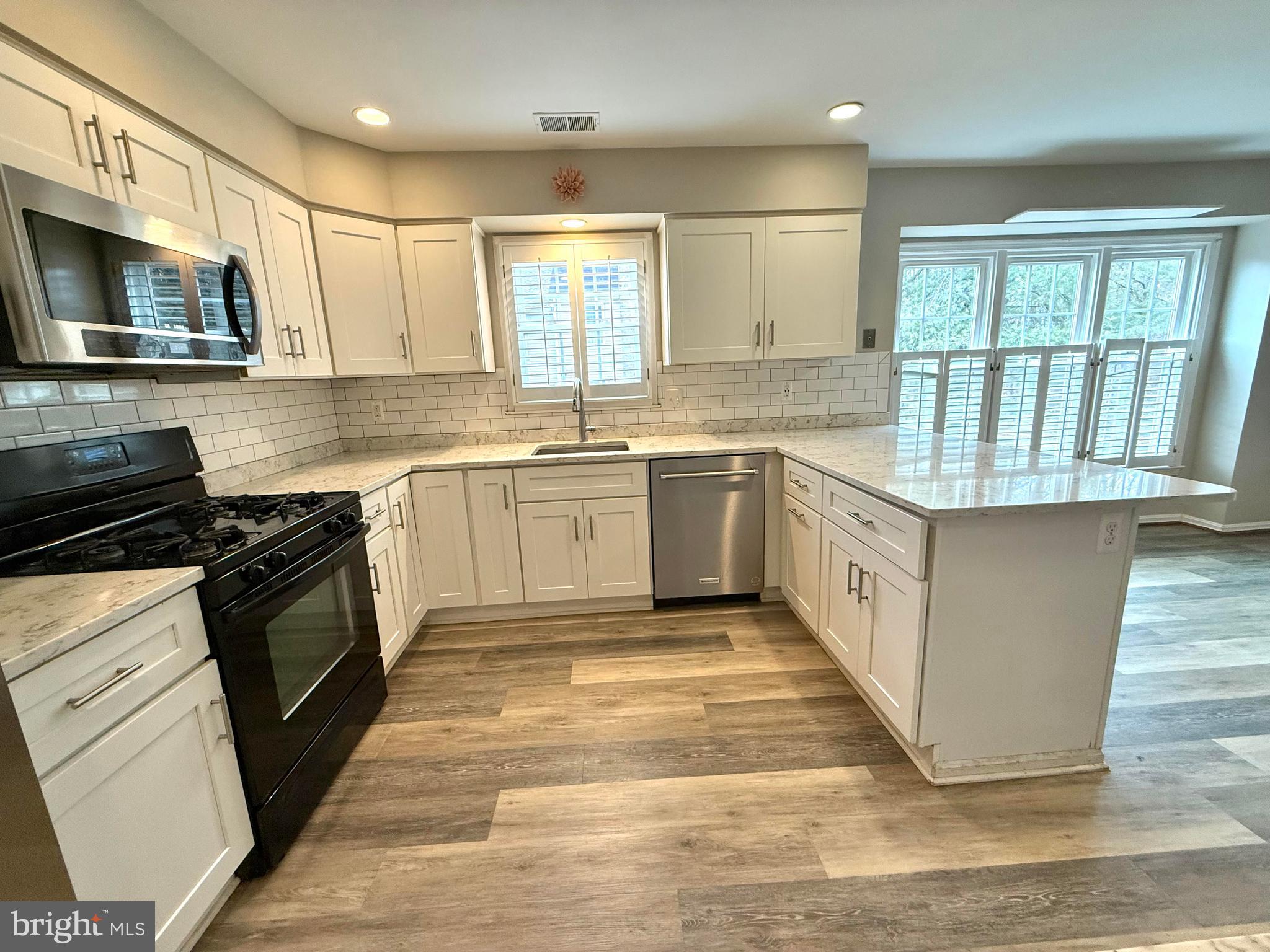 HUNTER VILLAGE - Residential Lease