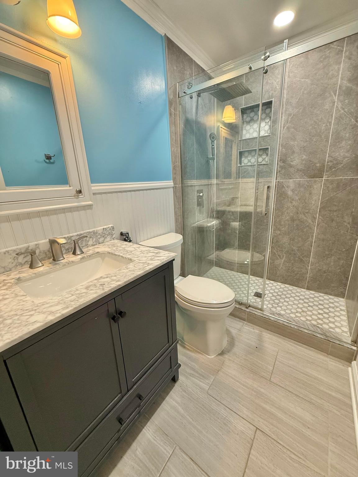 HUNTER VILLAGE - Residential Lease