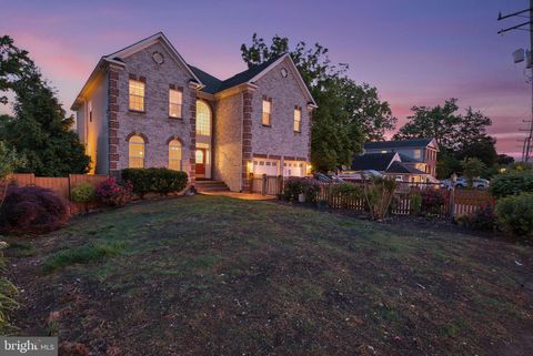 Photo of 2914 Popkins Lane, ALEXANDRIA, VA 22306 (MLS # VAFX2310534)