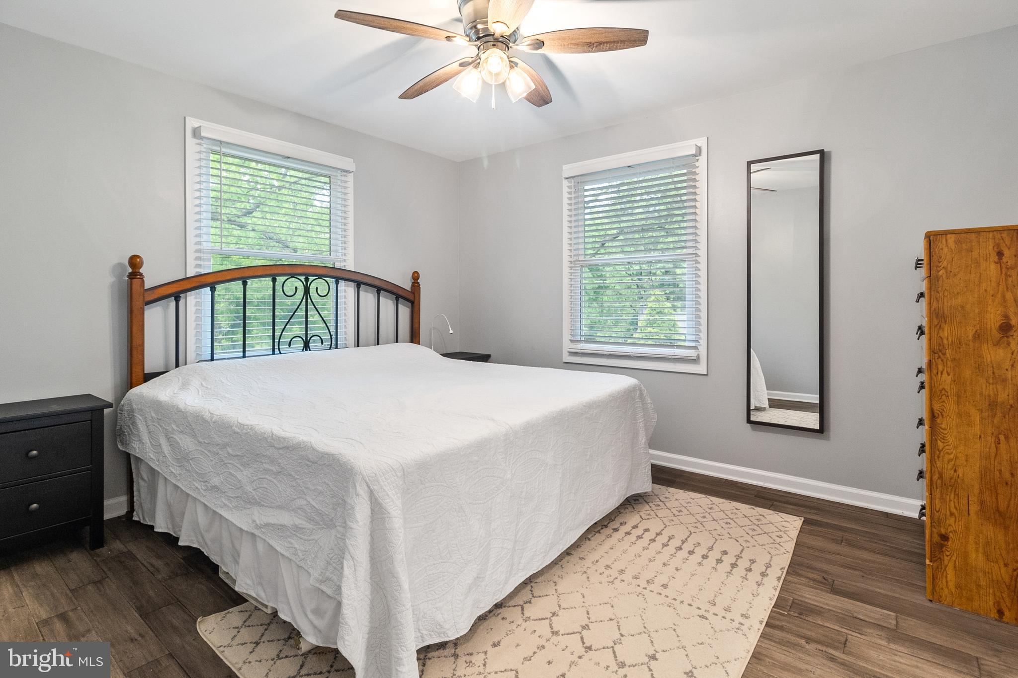 STRATHMEADE SQUARE - Residential