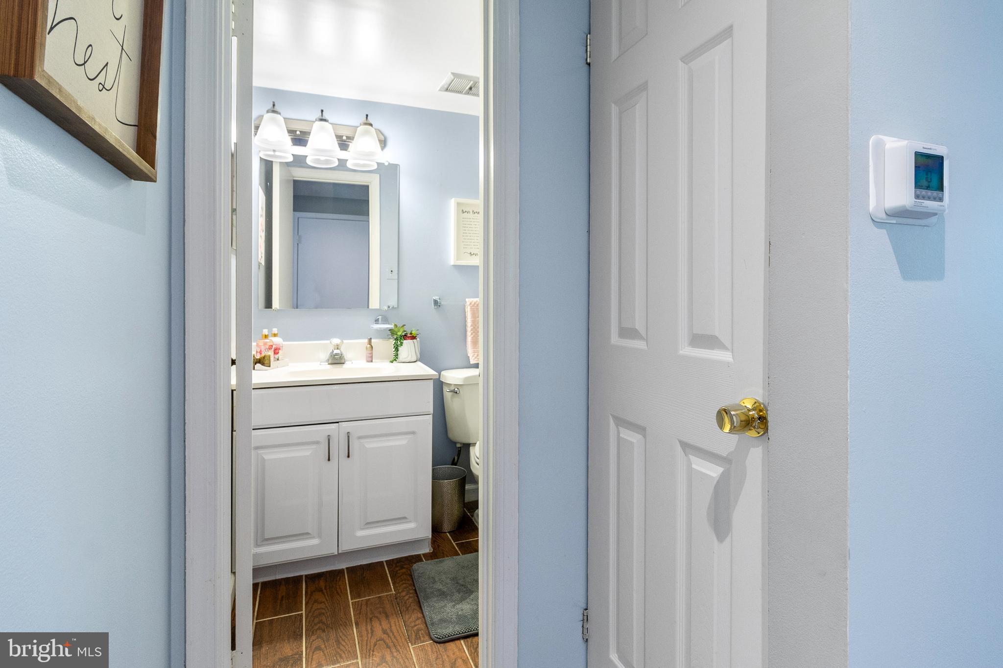 STRATHMEADE SQUARE - Residential