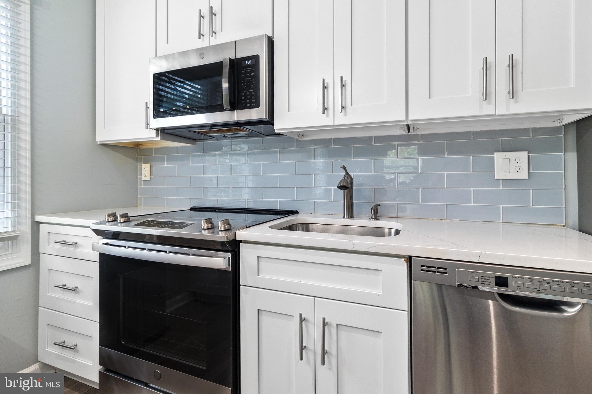 STRATHMEADE SQUARE - Residential