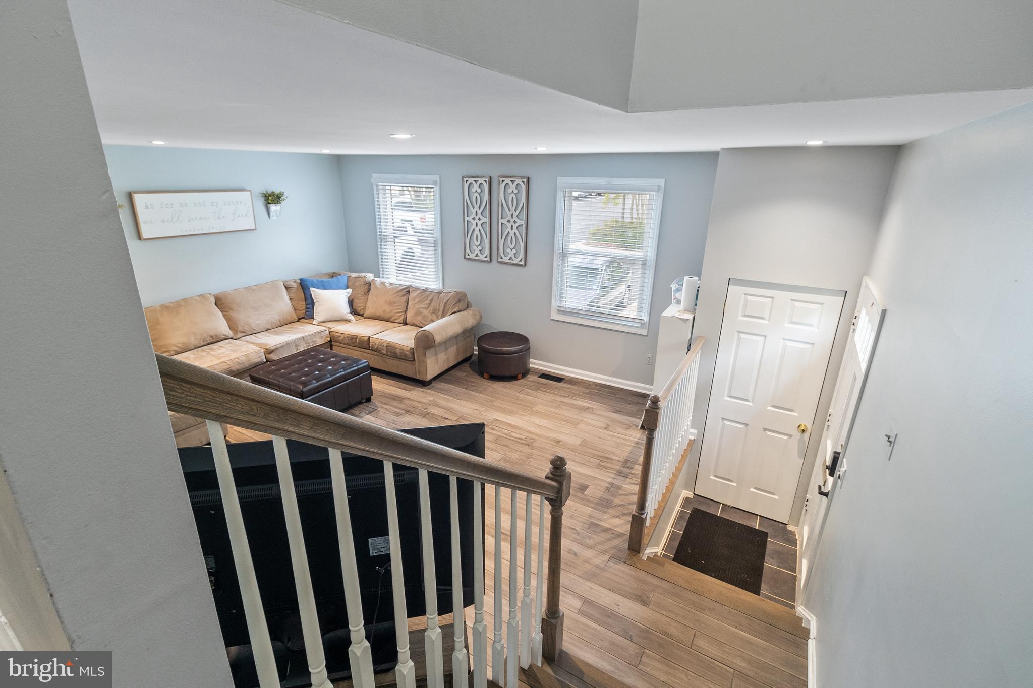 STRATHMEADE SQUARE - Residential