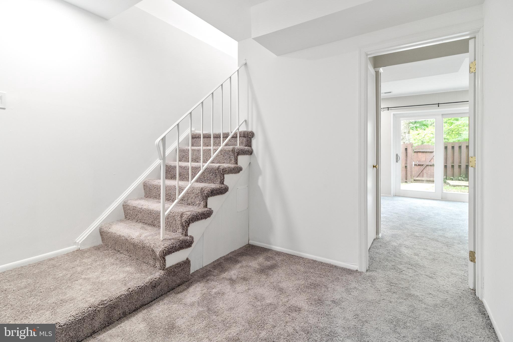 STRATHMEADE SQUARE - Residential