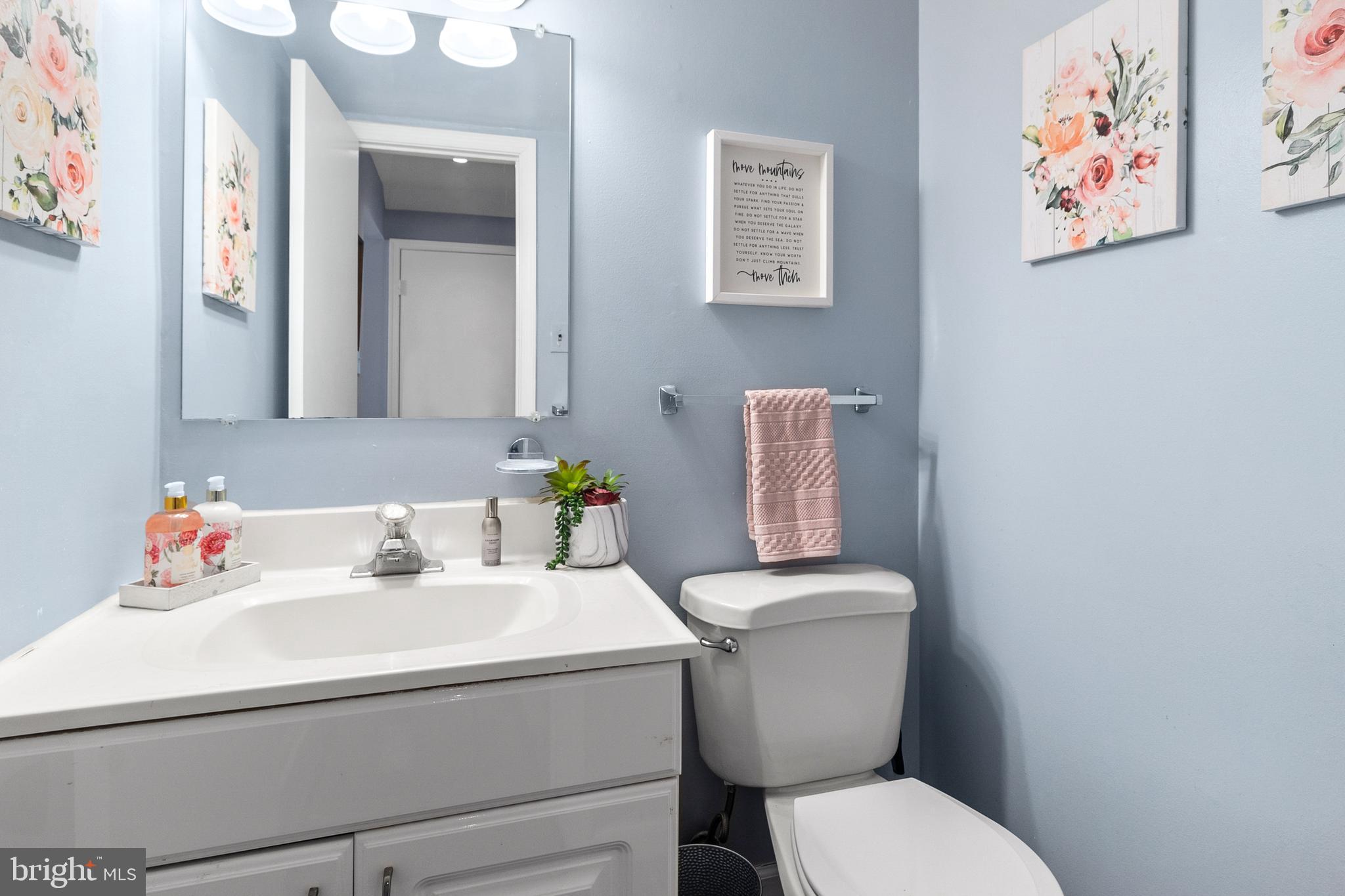 STRATHMEADE SQUARE - Residential