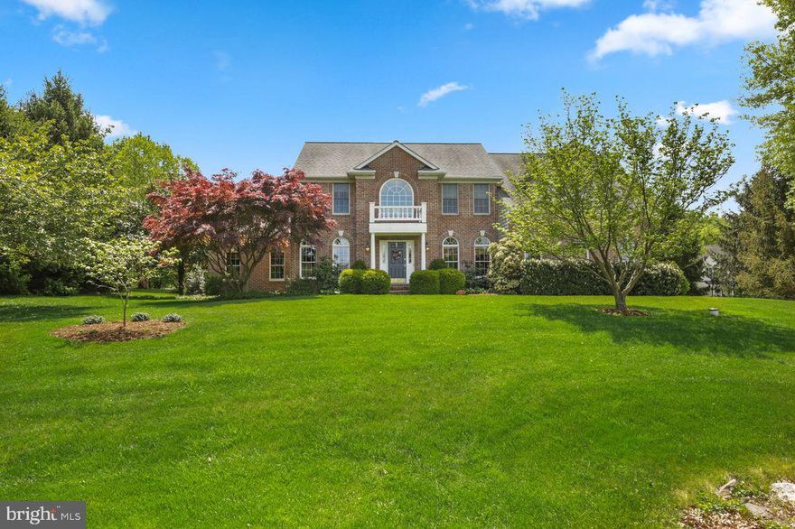 Listed and sold simultaneously.