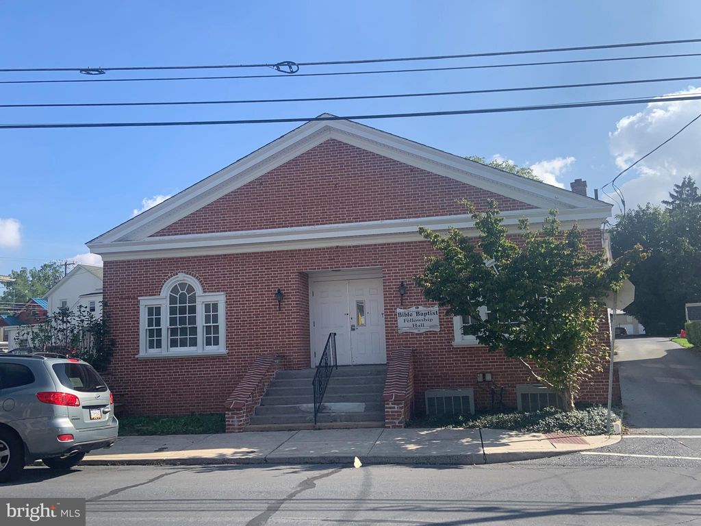 Photo of 19 S 9th Street, AKRON, PA 17501 (MLS # PALA2059046)