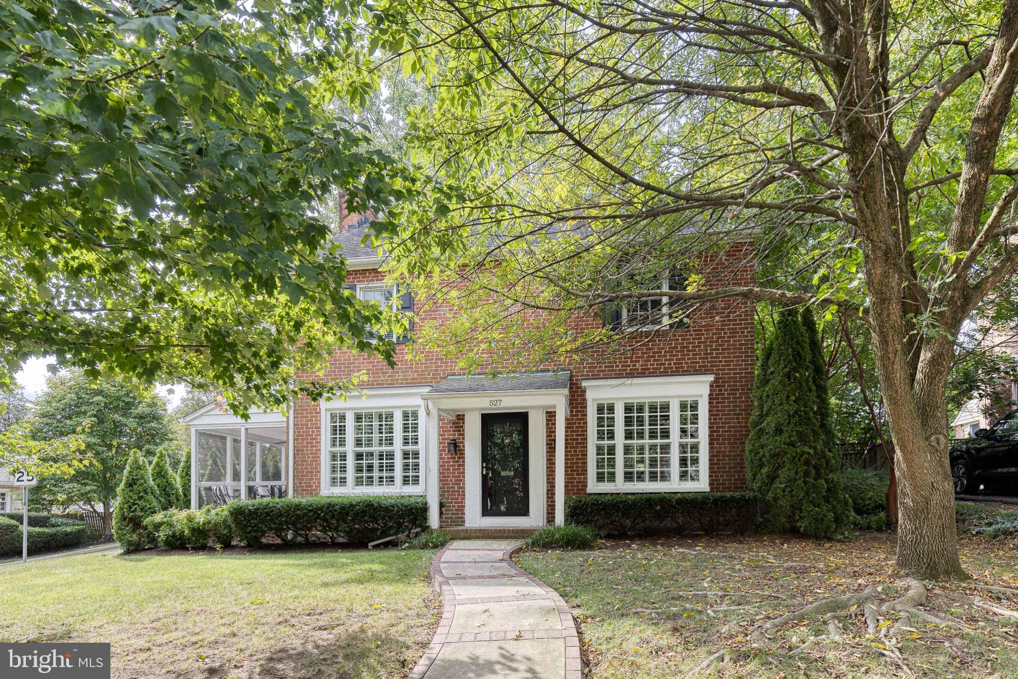 527 YARMOUTH ROAD