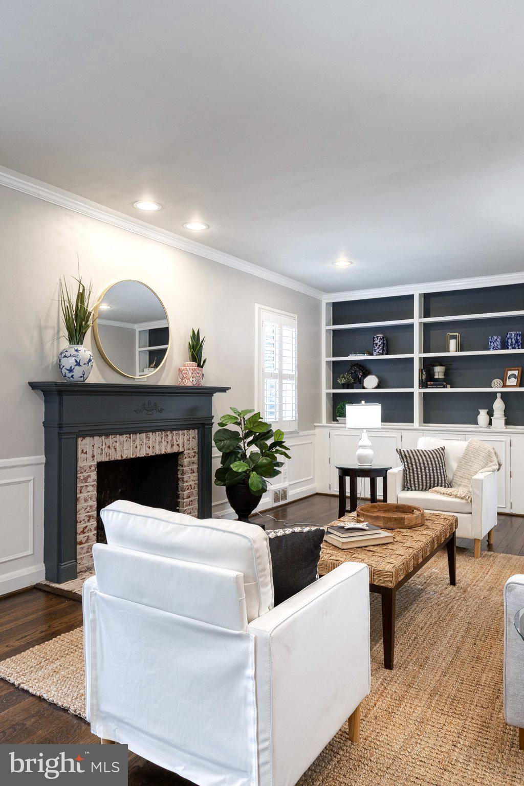 527 YARMOUTH ROAD