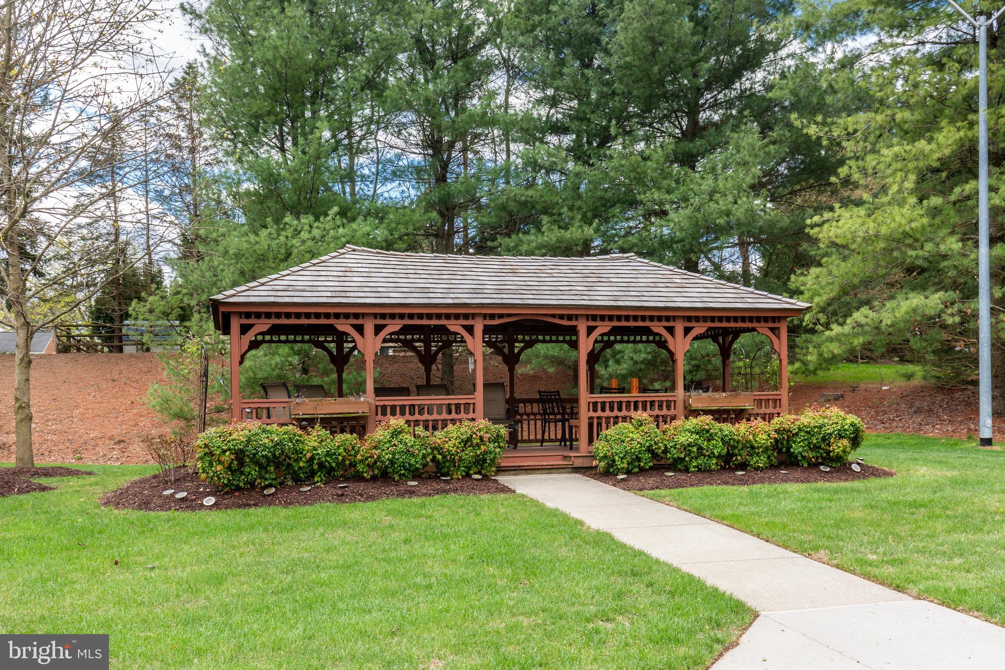 WINIFRED MANOR - Residential