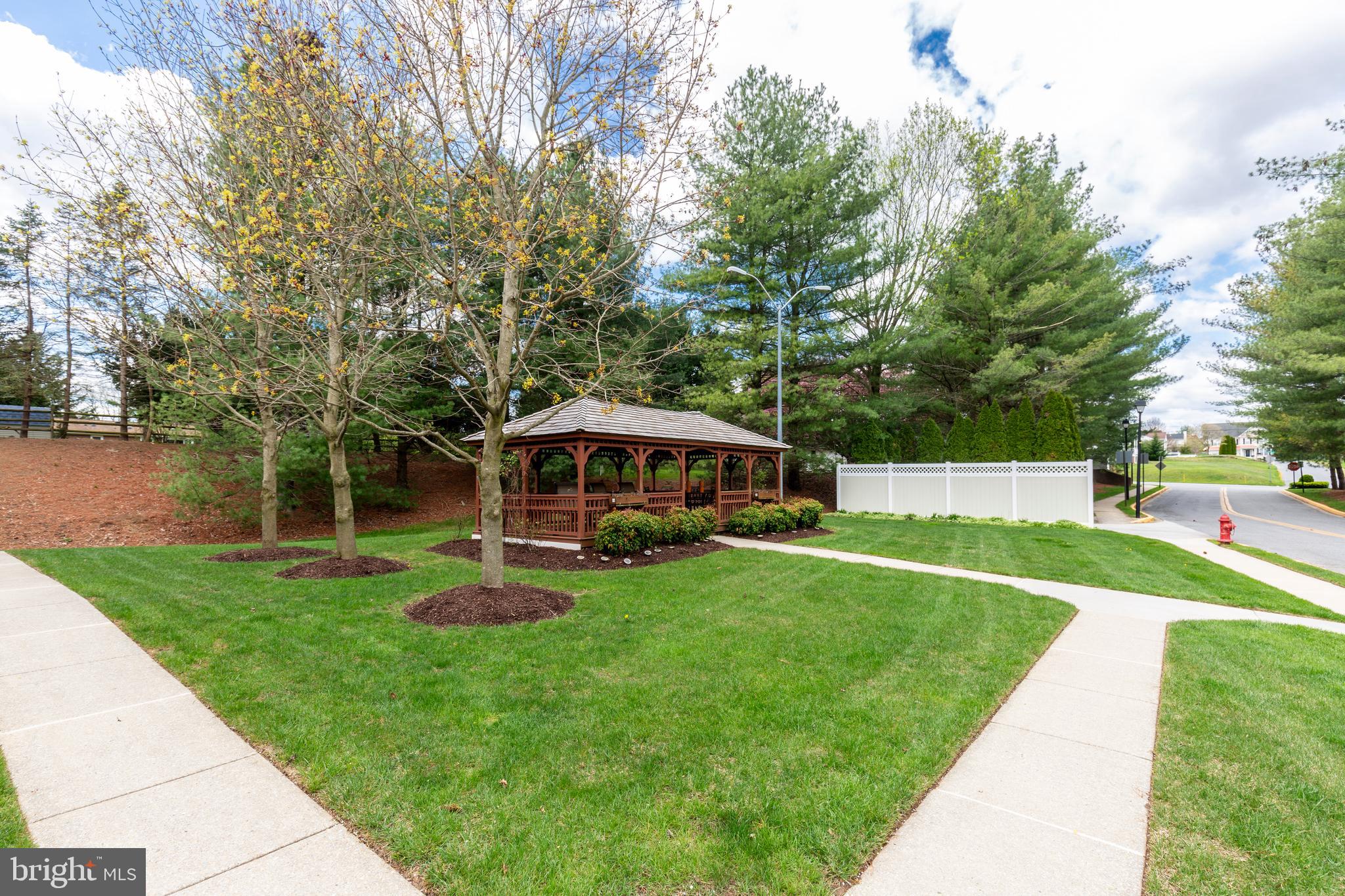 WINIFRED MANOR - Residential