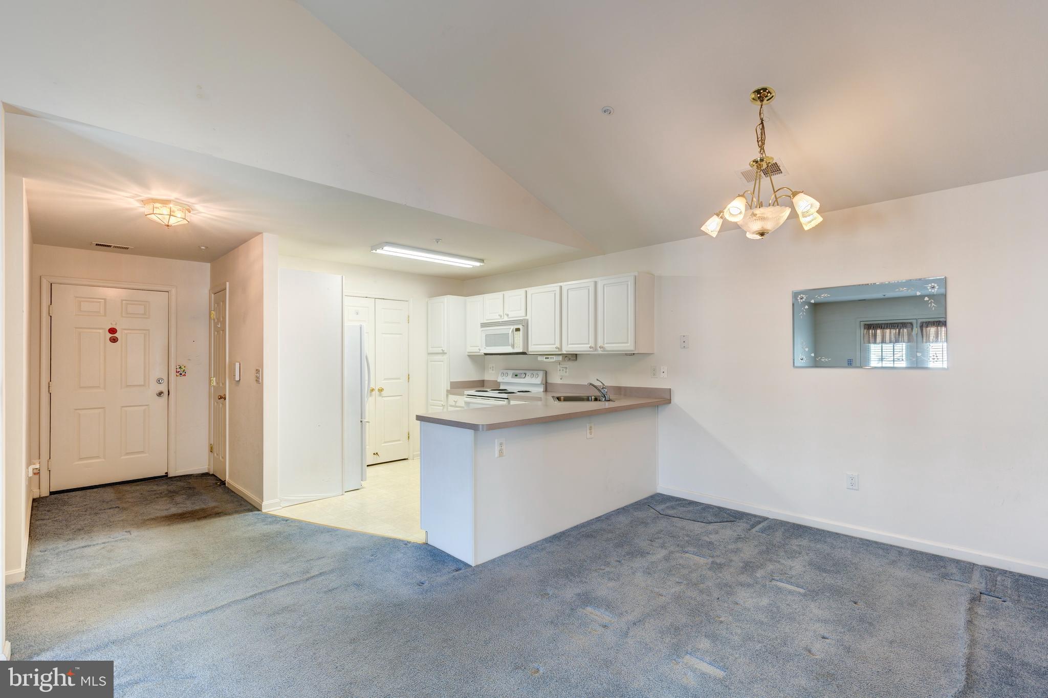 WINIFRED MANOR - Residential