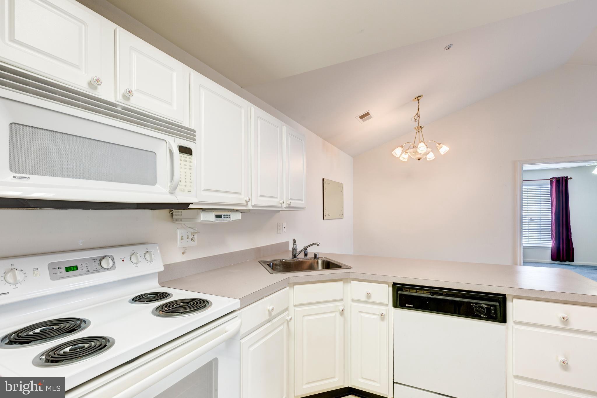 WINIFRED MANOR - Residential