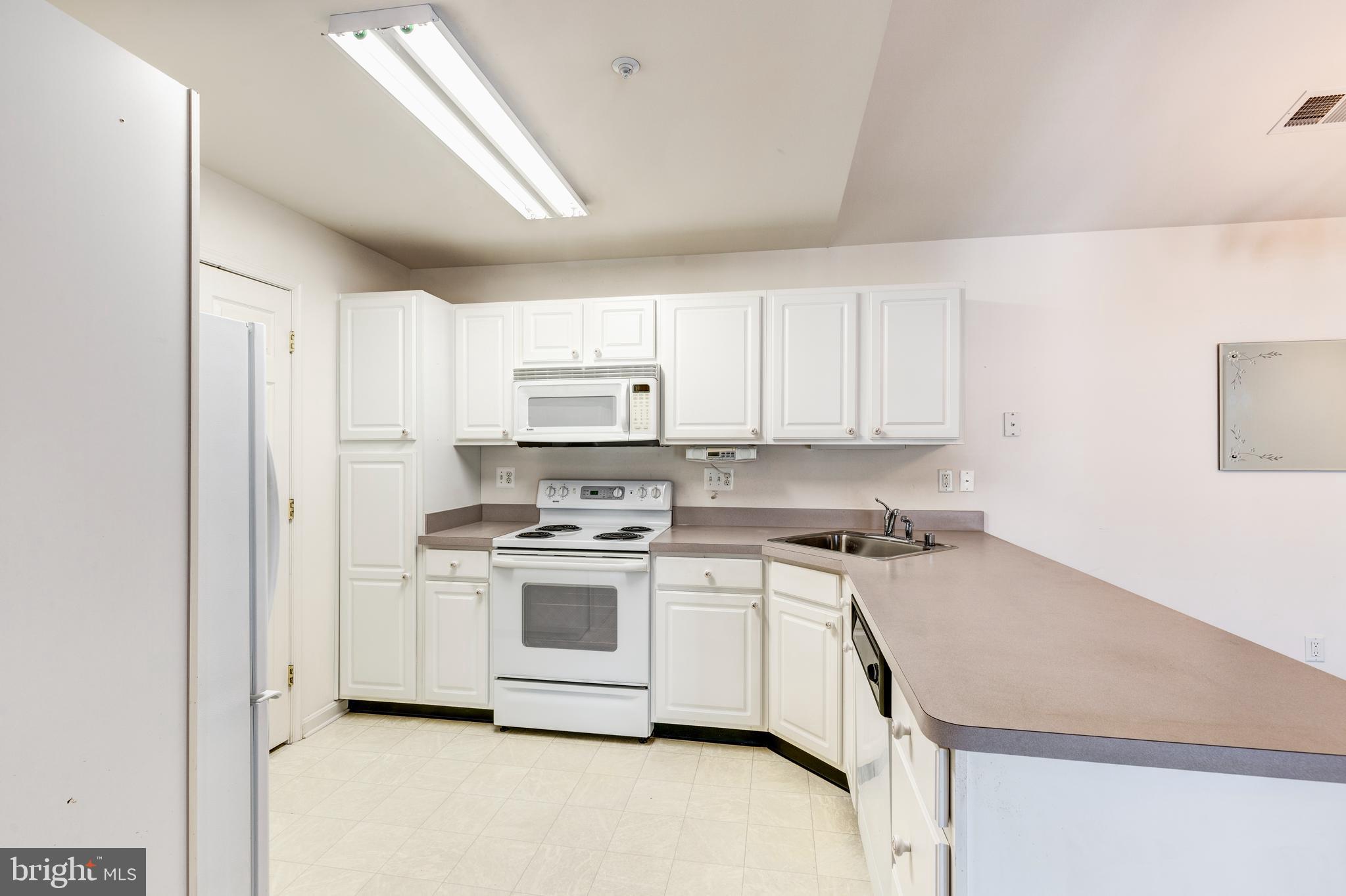 WINIFRED MANOR - Residential