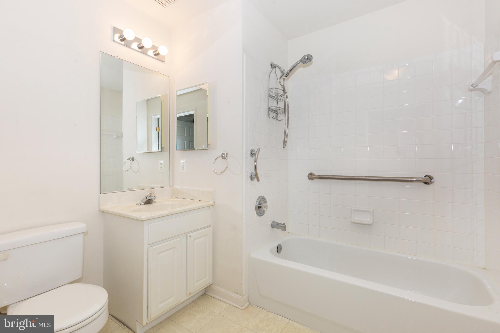 WINIFRED MANOR - Residential