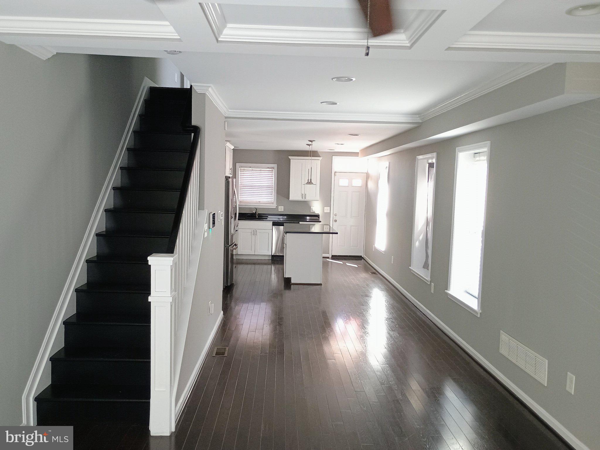 1 CLINTON STREET N