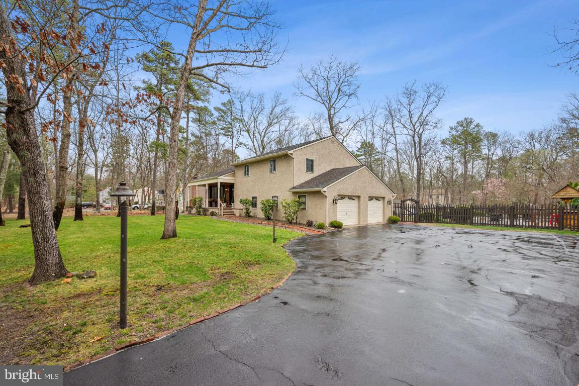 211 OAK LANE